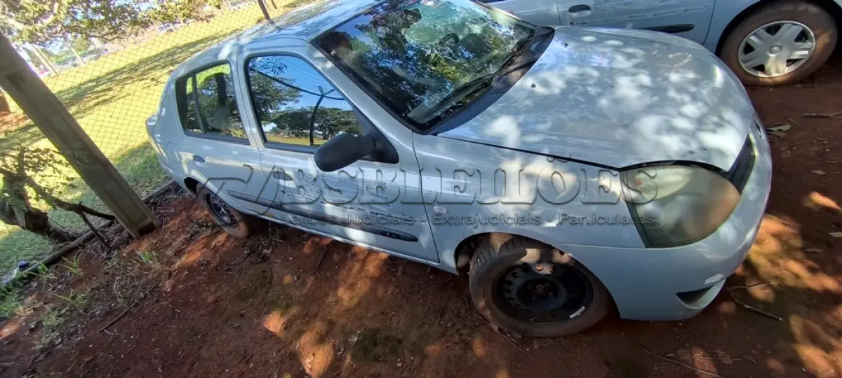 LOTE 008 - 01 RENAULT CLIO AUT1616VS; PLACA: JHM-0627; ANO: 2008. CHASSI: 8A1LB8E058L033341, RENAVAM: 00973873230;(NO ESTADO)