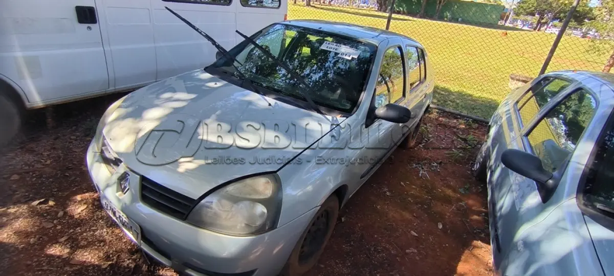 LOTE 014 - 01 RENAULT CLIO AUT1616VS; PLACA: JHM-0617; ANO: 2008. CHASSI: 8A1LB8E058L030886, RENAVAM: 00973876700;(NO ESTADO)