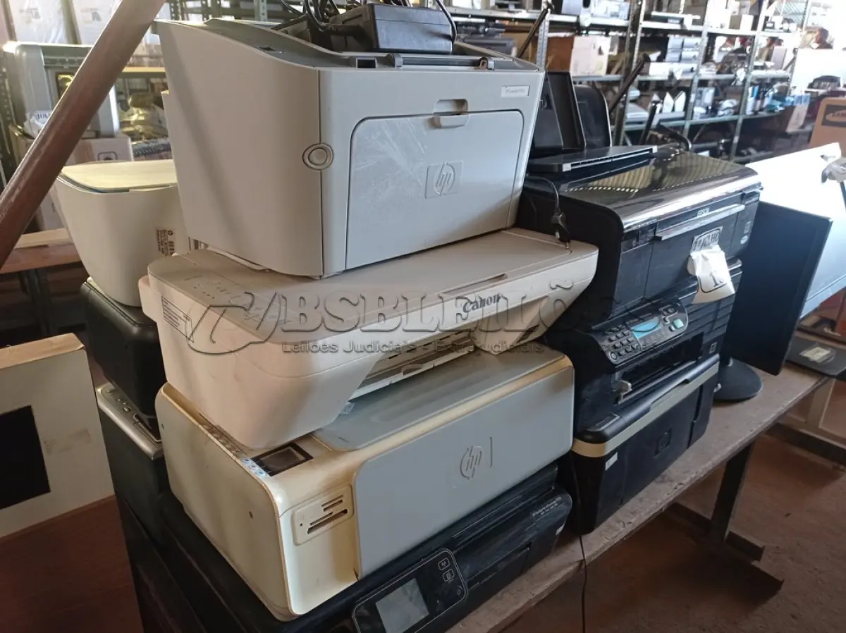 LOTE 138 - 14 IMPRESSORAS MARCAS E MODELOS DIVERSOS PARA RETIRADA DE PEÇAS. (NO ESTADO) ATENÇÃO! FAZER A VISITAÇÃO ANTES DE ARREMATAR, NÃO SABEMOS SE FUNCIONA. LEILÃO NÃO TEM GARANTIA E NEM DEVOLUÇÃO, SUJEITO A POSSÍVEIS AVARIAS VISÍVEIS/OCULTAS E/OU AUSÊNCIA DE COMPONENTES.