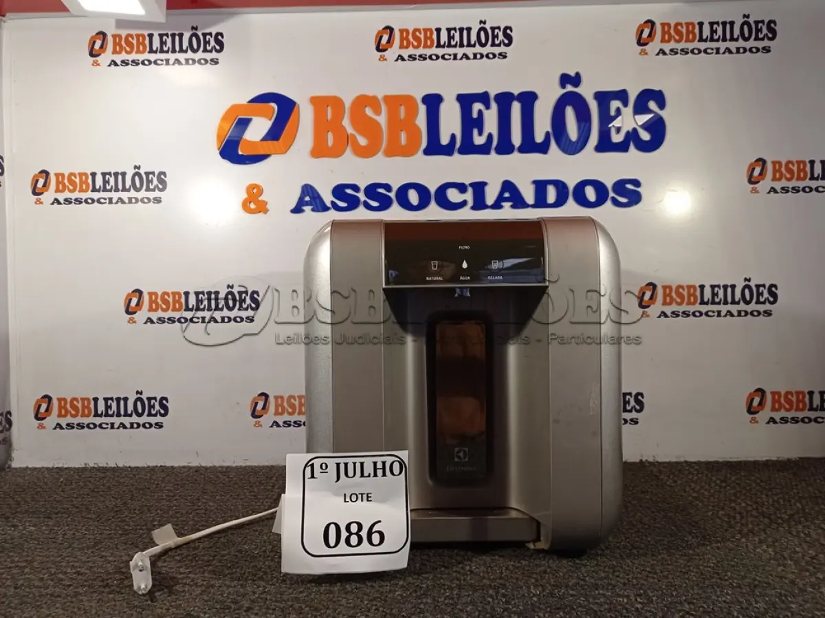 LOTE 086 - 01 PURIFICADOR DE ÁGUA MODELO: PA30G MARCA ELETROLUX 220V.(LIGANDO) (NO ESTADO) ATENÇÃO! FAZER A VISITAÇÃO ANTES DE ARREMATAR, NÃO SABEMOS SE FUNCIONA. LEILÃO NÃO TEM GARANTIA E NEM DEVOLUÇÃO, SUJEITO A POSSÍVEIS AVARIAS VISÍVEIS/OCULTAS E/OU AUSÊNCIA DE COMPONENTES.