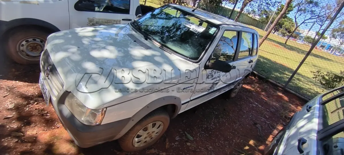 LOTE 028 - 01 FIAT UNO MILLE WAY ECON; PLACA: JIC-6438; ANO: 2009. CHASSI: 9BD15844AA6343890, RENAVAM: 00165583630;  (VEÍCULO NÃO FUNCIONA BOMBA DE COMBUSTIVELTRAVADA). (NO ESTADO)