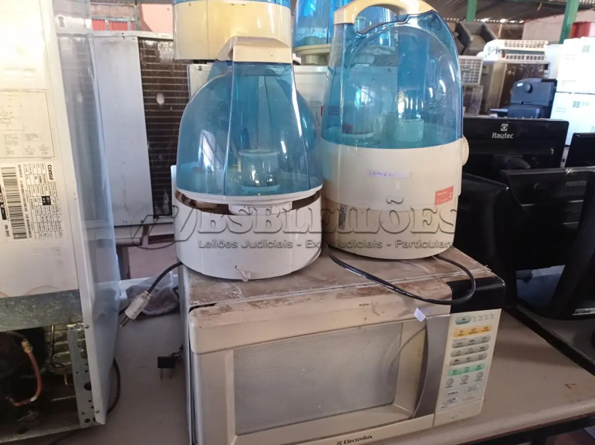 LOTE 158 - 03 MICRO-ONDAS, SENDO 01 COM PRATO E 04 UMIDIFICADORES. (NO ESTADO) ATENÇÃO! FAZER A VISITAÇÃO ANTES DE ARREMATAR, NÃO SABEMOS SE FUNCIONA. LEILÃO NÃO TEM GARANTIA E NEM DEVOLUÇÃO, SUJEITO A POSSÍVEIS AVARIAS VISÍVEIS/OCULTAS E/OU AUSÊNCIA DE COMPONENTES.