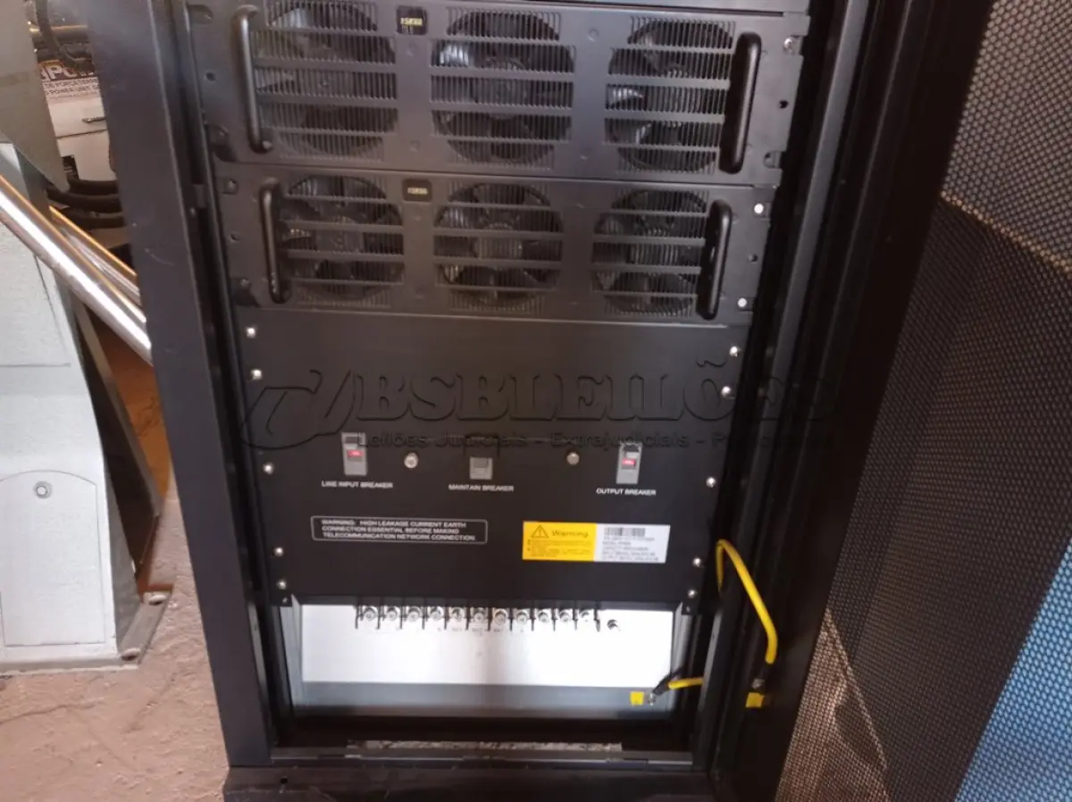LOTE 452 - 01 NOBREAK CPD SENUS, MODELO: RP60K COM CAPACIDADE DE 60KVA 380V. (NO ESTADO) ATENÇÃO! FAZER A VISITAÇÃO ANTES DE ARREMATAR, NÃO SABEMOS SE FUNCIONA. LEILÃO NÃO TEM GARANTIA E NEM DEVOLUÇÃO, SUJEITO A POSSÍVEIS AVARIAS VISÍVEIS/OCULTAS E/OU AUSÊNCIA DE COMPONENTES.
