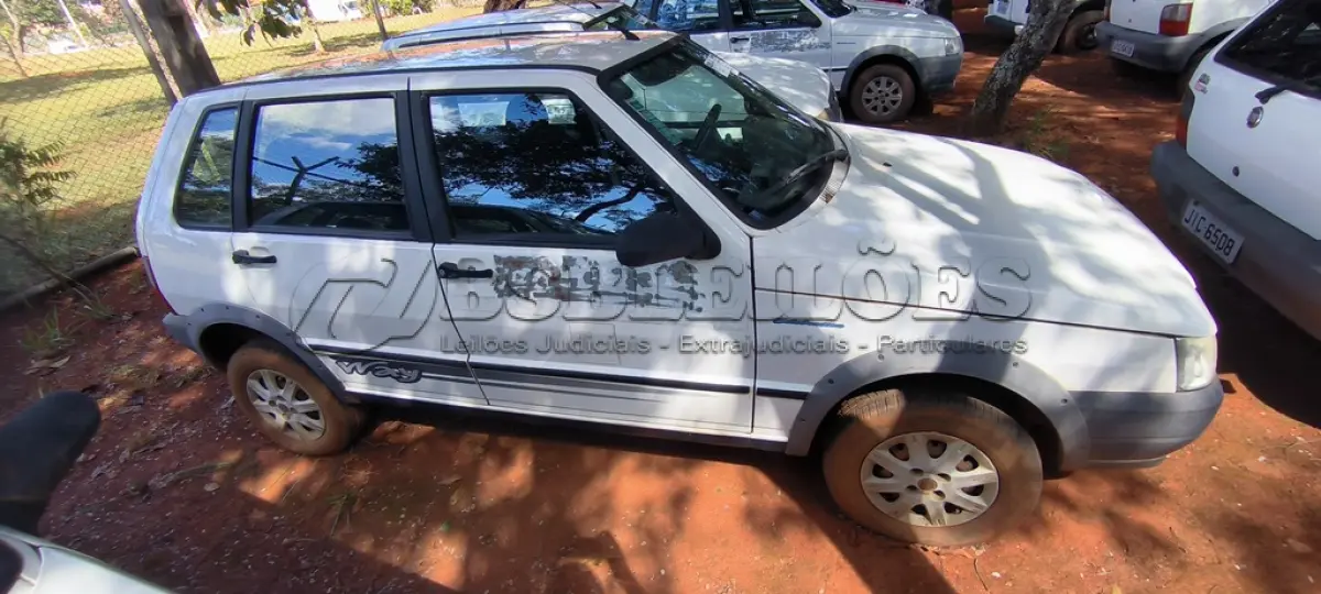 LOTE 043 - 01 FIAT UNO MILLE WAY ECON; PLACA: JIC-6528; ANO: 2009. CHASSI: 9BD15844AA6352343, RENAVAM: 00165582650; (VEÍCULO NÃO FUNCIONA, BOMBA DE COMBUSTÍVEL TRAVADA, VEÍCULO NÃO POSSUI CHAVE (QUEBRADA)). (NO ESTADO)