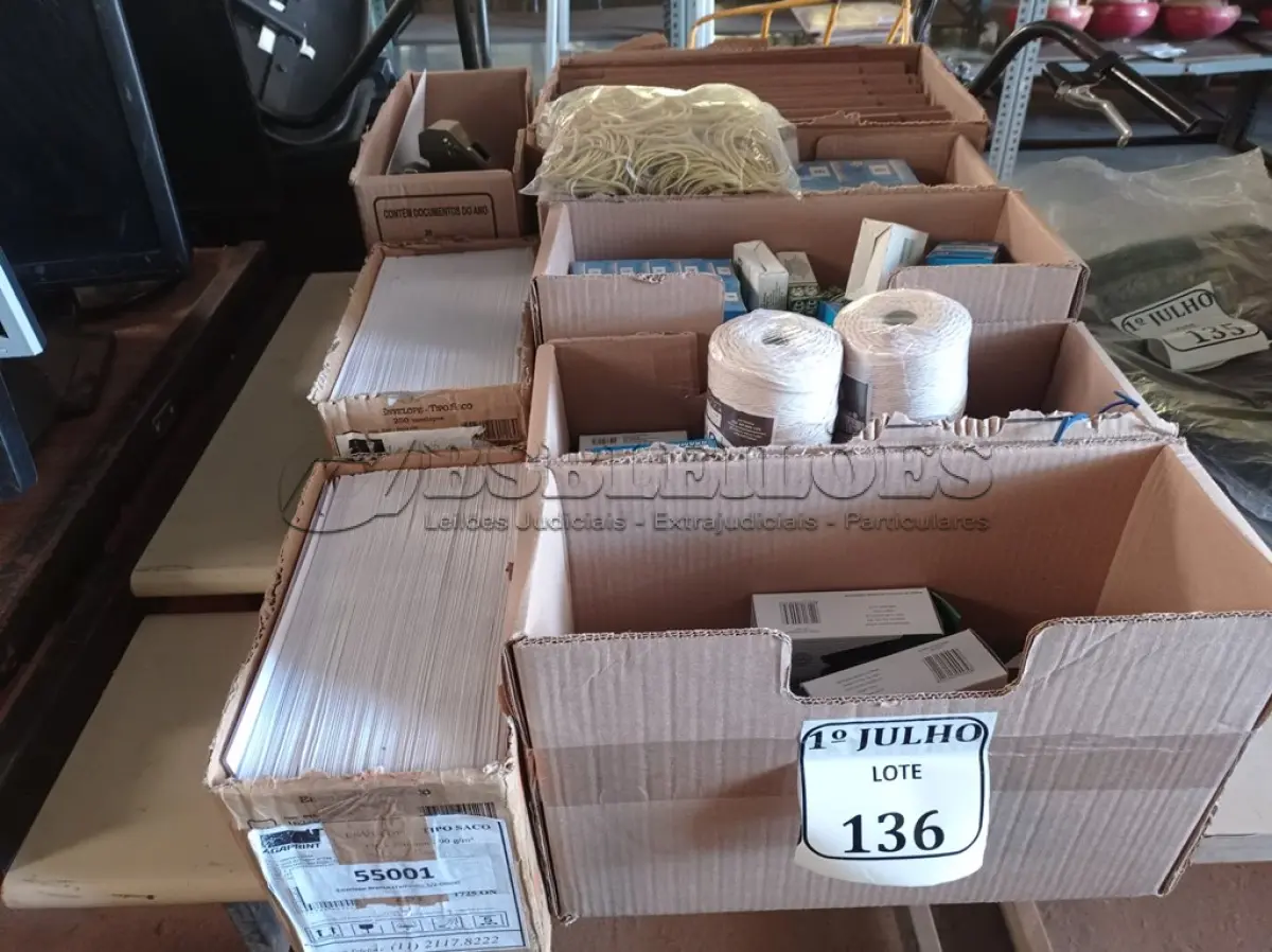 LOTE 136 - 01 LOTE COM DIVERSOS MATERIAIS PARA ESCRITÓRIO. (NO ESTADO) ATENÇÃO! FAZER A VISITAÇÃO ANTES DE ARREMATAR, NÃO SABEMOS SE FUNCIONA. LEILÃO NÃO TEM GARANTIA E NEM DEVOLUÇÃO, SUJEITO A POSSÍVEIS AVARIAS VISÍVEIS/OCULTAS E/OU AUSÊNCIA DE COMPONENTES.