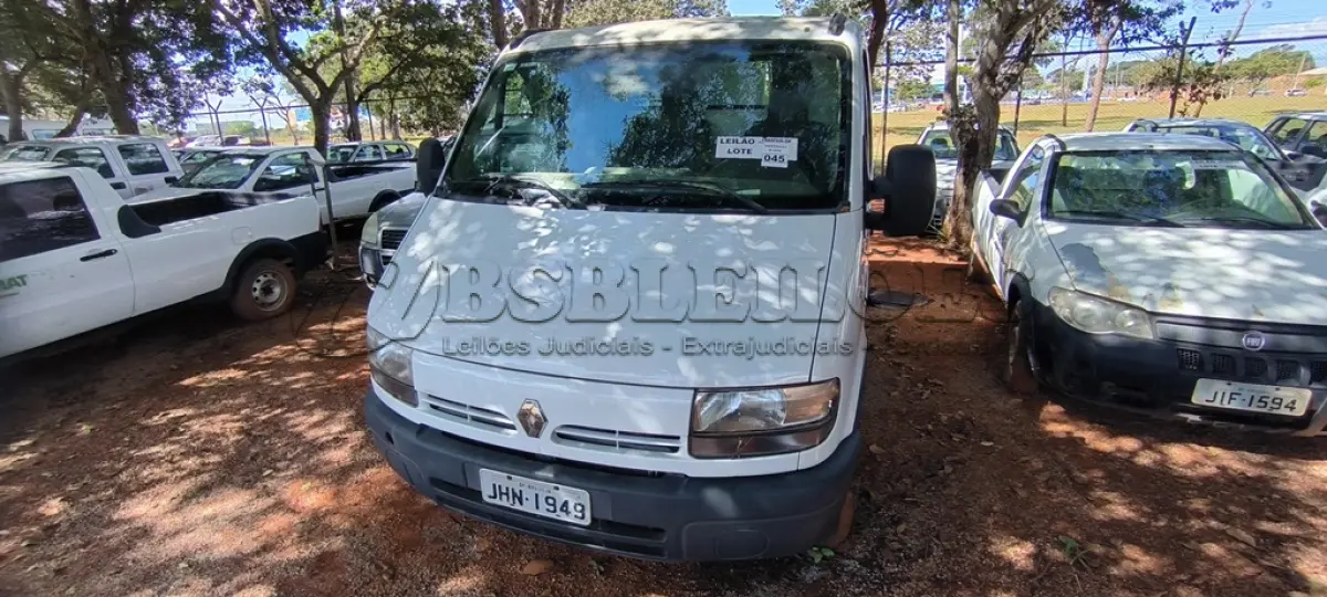 LOTE 045 - 01 RENAULT MASTER FURGÃO 8M3 25DCI; PLACA: JHN-1949; ANO: 2009. CHASSI: 93YADCUD59J199880, RENAVAM: 00116398060;  (COMPRESSOR DO AR/COND TRAVADO, FREIO TRASEIRO E DIANTEIRO DESGASTADO, SUSPENSÃO DIANTEIRA FAZENDO MUITO BARULHO. (NO ESTADO)