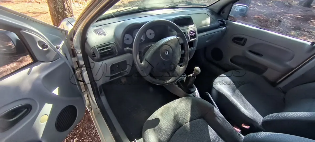 LOTE 013 - 01 RENAULT CLIO AUT1616VS; PLACA: JHM-0587; ANO: 2008 CHASSI: 8A1LB8E058L031130, RENAVAM: 00973884100; (NO ESTADO)