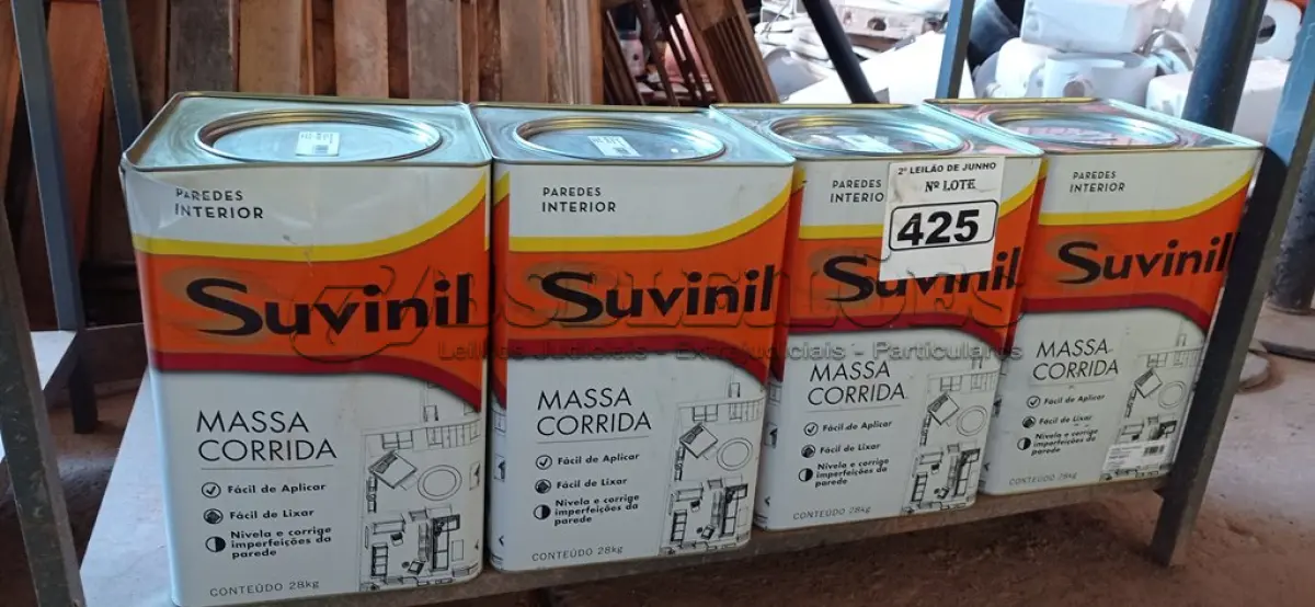 LOTE 425 - 01 LOTE COM 04 LATAS DE MASSA CORRIDA PARA PAREDES INTERIOR CONTENDO 28KG CADA MARCA SUVINIL. (NO ESTADO) ATENÇÃO! FAZER A VISITAÇÃO ANTES DE ARREMATAR, NÃO SABEMOS SE FUNCIONA. LEILÃO NÃO TEM GARANTIA E NEM DEVOLUÇÃO, SUJEITO A POSSÍVEIS AVARIAS VISÍVEIS/OCULTAS E/OU AUSÊNCIA DE COMPONENTES.