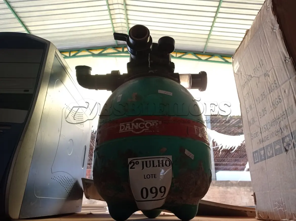 LOTE 099 - 01 FILTRO PARA PISCINA. (NO ESTADO) ATENÇÃO! FAZER A VISITAÇÃO ANTES DE ARREMATAR, NÃO SABEMOS SE FUNCIONA. LEILÃO NÃO TEM GARANTIA E NEM DEVOLUÇÃO, SUJEITO A POSSÍVEIS AVARIAS VISÍVEIS/OCULTAS E/OU AUSÊNCIA DE COMPONENTES.