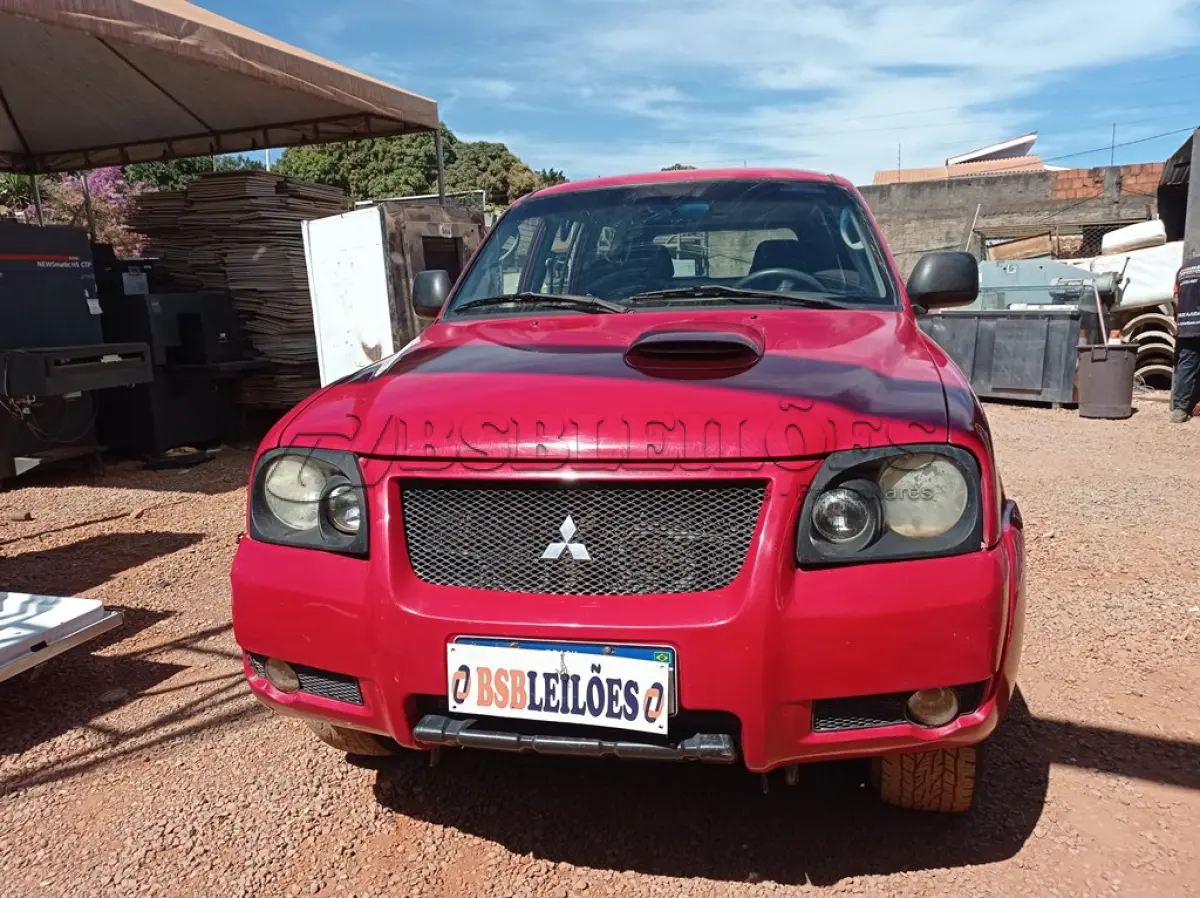 LOTE 329 - 01 MMC/PAJERO HD À DIESEL; ANO 2010, DIESEL, NA COR VERMELHA. DÉBITOS DE IPVA 2024. (NO ESTADO)ATENÇÃO! FAZER A VISITAÇÃO ANTES DE ARREMATAR, NÃO SABEMOS SE FUNCIONA. LEILÃO NÃO TEM GARANTIA E NEM DEVOLUÇÃO, SUJEITO A POSSÍVEIS AVARIAS VISÍVEIS/OCULTAS E/OU AUSÊNCIA DE COMPONENTES.