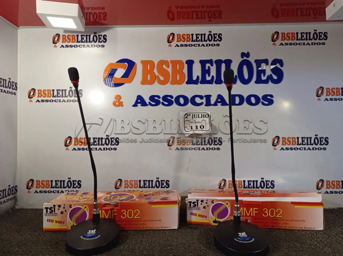 LOTE 110 - 02 MICROFONES DE MESA PROFISSIONAL MMF 302. (NO ESTADO) ATENÇÃO! FAZER A VISITAÇÃO ANTES DE ARREMATAR, NÃO SABEMOS SE FUNCIONA. LEILÃO NÃO TEM GARANTIA E NEM DEVOLUÇÃO, SUJEITO A POSSÍVEIS AVARIAS VISÍVEIS/OCULTAS E/OU AUSÊNCIA DE COMPONENTES.