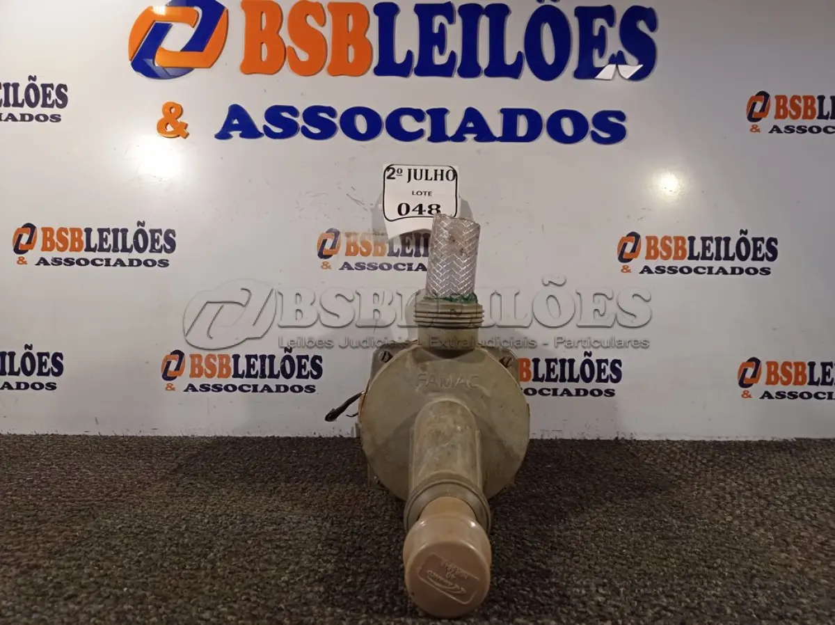 LOTE 048 - 01 MOTOR BOMBA BIVOLT FAMAC. (NO ESTADO) ATENÇÃO! FAZER A VISITAÇÃO ANTES DE ARREMATAR, NÃO SABEMOS SE FUNCIONA. LEILÃO NÃO TEM GARANTIA E NEM DEVOLUÇÃO, SUJEITO A POSSÍVEIS AVARIAS VISÍVEIS/OCULTAS E/OU AUSÊNCIA DE COMPONENTES.
