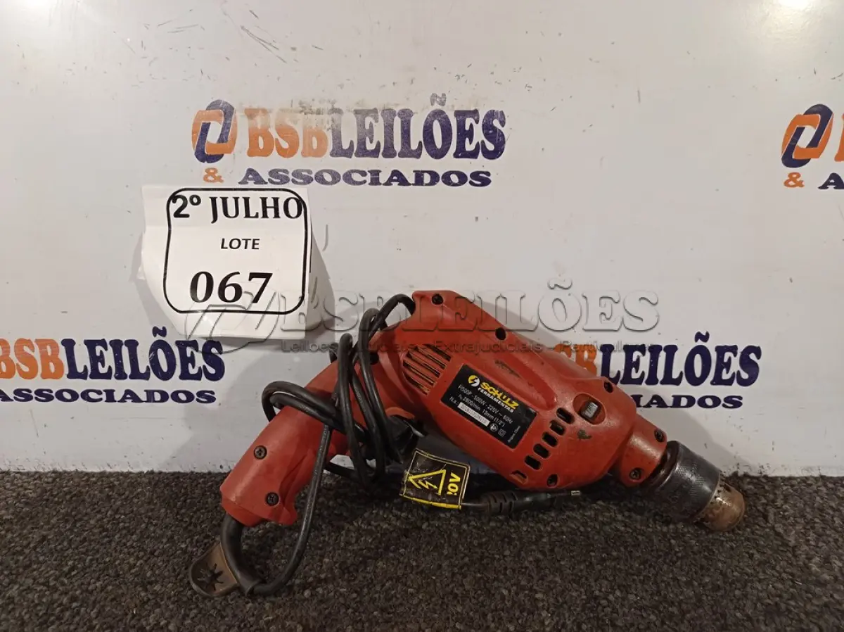 LOTE 067 - 01 FURADEIRA SCHUZ 220V. (NO ESTADO) ATENÇÃO! FAZER A VISITAÇÃO ANTES DE ARREMATAR, NÃO SABEMOS SE FUNCIONA. LEILÃO NÃO TEM GARANTIA E NEM DEVOLUÇÃO, SUJEITO A POSSÍVEIS AVARIAS VISÍVEIS/OCULTAS E/OU AUSÊNCIA DE COMPONENTES.