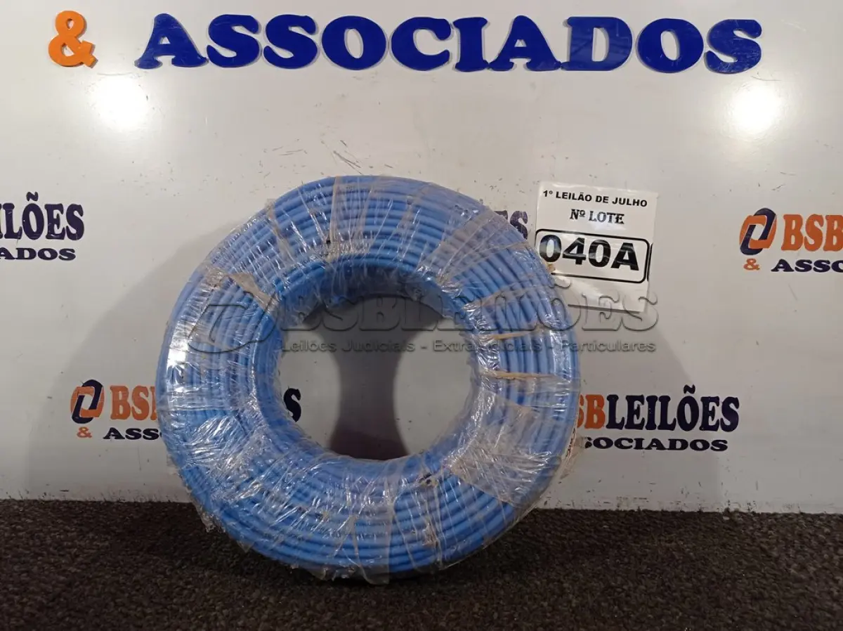 LOTE 040 - 01 ROLO DE CABO FLEXÍVEL 1×10,00MM NA COR AZUL. (NO ESTADO) ATENÇÃO! FAZER A VISITAÇÃO ANTES DE ARREMATAR, NÃO SABEMOS SE FUNCIONA. LEILÃO NÃO TEM GARANTIA E NEM DEVOLUÇÃO, SUJEITO A POSSÍVEIS AVARIAS VISÍVEIS/OCULTAS E/OU AUSÊNCIA DE COMPONENTES.