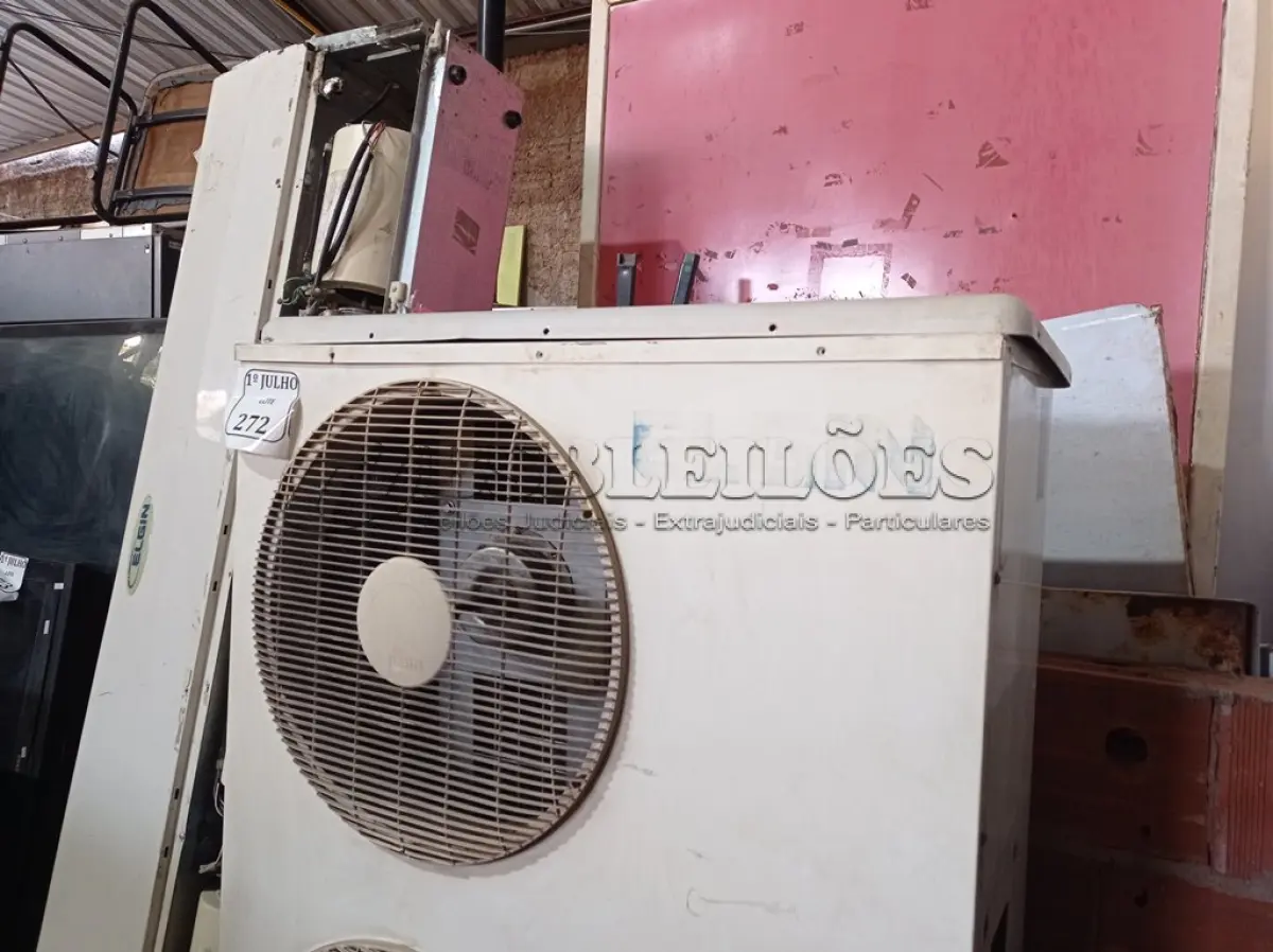 LOTE 272 - 02 SUCATAS EVAPORADORAS. (NO ESTADO) ATENÇÃO! FAZER A VISITAÇÃO ANTES DE ARREMATAR, NÃO SABEMOS SE FUNCIONA. LEILÃO NÃO TEM GARANTIA E NEM DEVOLUÇÃO, SUJEITO A POSSÍVEIS AVARIAS VISÍVEIS/OCULTAS E/OU AUSÊNCIA DE COMPONENTES.