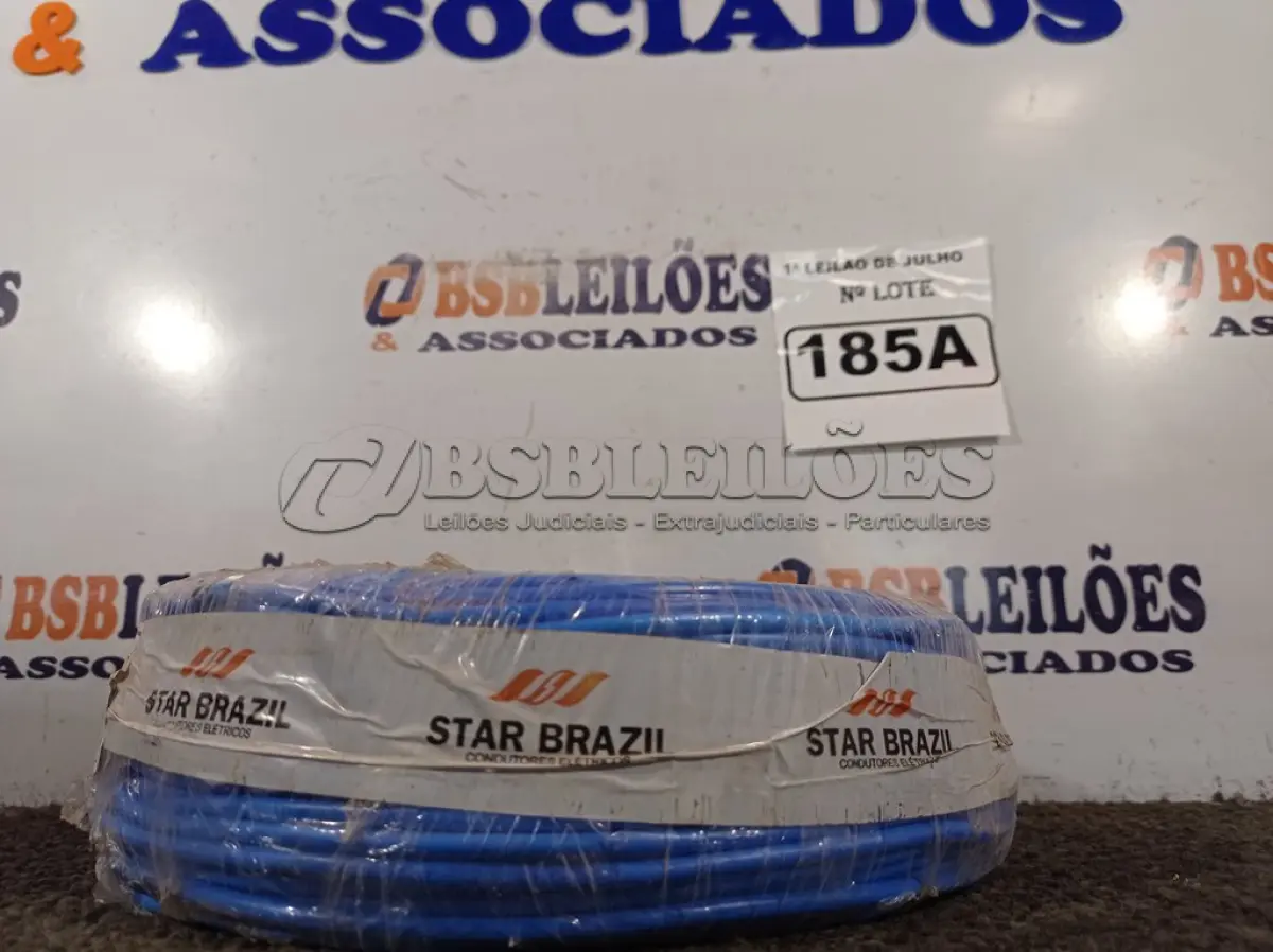 LOTE 185 - 01 ROLO DE CABO FLEXÍVEL 1×4,00MM NA COR AZUL. (NO ESTADO) ATENÇÃO! FAZER A VISITAÇÃO ANTES DE ARREMATAR, NÃO SABEMOS SE FUNCIONA. LEILÃO NÃO TEM GARANTIA E NEM DEVOLUÇÃO, SUJEITO A POSSÍVEIS AVARIAS VISÍVEIS/OCULTAS E/OU AUSÊNCIA DE COMPONENTES.