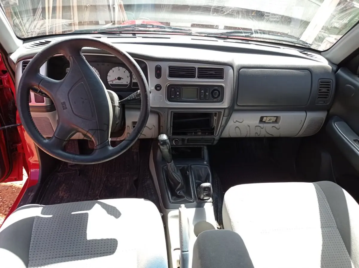 LOTE 329 - 01 MMC/PAJERO HD À DIESEL; ANO 2010, DIESEL, NA COR VERMELHA. DÉBITOS DE IPVA 2024. (NO ESTADO)ATENÇÃO! FAZER A VISITAÇÃO ANTES DE ARREMATAR, NÃO SABEMOS SE FUNCIONA. LEILÃO NÃO TEM GARANTIA E NEM DEVOLUÇÃO, SUJEITO A POSSÍVEIS AVARIAS VISÍVEIS/OCULTAS E/OU AUSÊNCIA DE COMPONENTES.