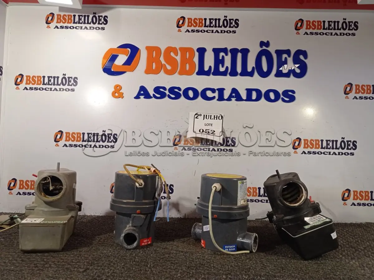 LOTE 052 - 04 AQUECEDORES PARA BANHEIRA. (NO ESTADO) ATENÇÃO! FAZER A VISITAÇÃO ANTES DE ARREMATAR, NÃO SABEMOS SE FUNCIONA. LEILÃO NÃO TEM GARANTIA E NEM DEVOLUÇÃO, SUJEITO A POSSÍVEIS AVARIAS VISÍVEIS/OCULTAS E/OU AUSÊNCIA DE COMPONENTES.