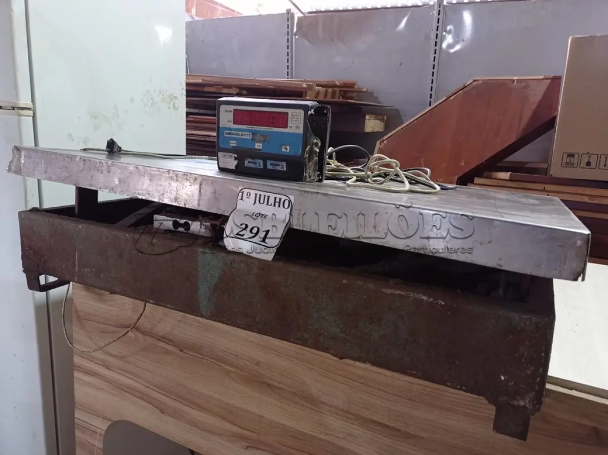 LOTE 291 - 01 BALANÇA ELETRÔNICA COM CAPACIDADE MÁXIMA DE 300KG. (NO ESTADO) ATENÇÃO! FAZER A VISITAÇÃO ANTES DE ARREMATAR, NÃO SABEMOS SE FUNCIONA. LEILÃO NÃO TEM GARANTIA E NEM DEVOLUÇÃO, SUJEITO A POSSÍVEIS AVARIAS VISÍVEIS/OCULTAS E/OU AUSÊNCIA DE COMPONENTES.