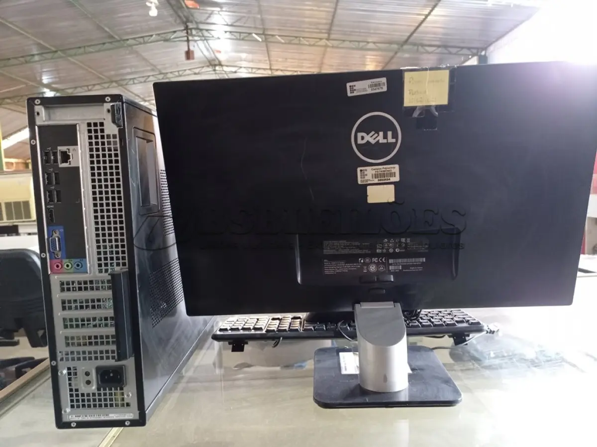 LOTE 285 - 01 COMPUTADOR OPTIPLEX 3010 COM MONITOR LCD, TECLADO E MOUSE. (NO ESTADO) ATENÇÃO! FAZER A VISITAÇÃO ANTES DE ARREMATAR, NÃO SABEMOS SE FUNCIONA. LEILÃO NÃO TEM GARANTIA E NEM DEVOLUÇÃO, SUJEITO A POSSÍVEIS AVARIAS VISÍVEIS/OCULTAS E/OU AUSÊNCIA DE COMPONENTES.
