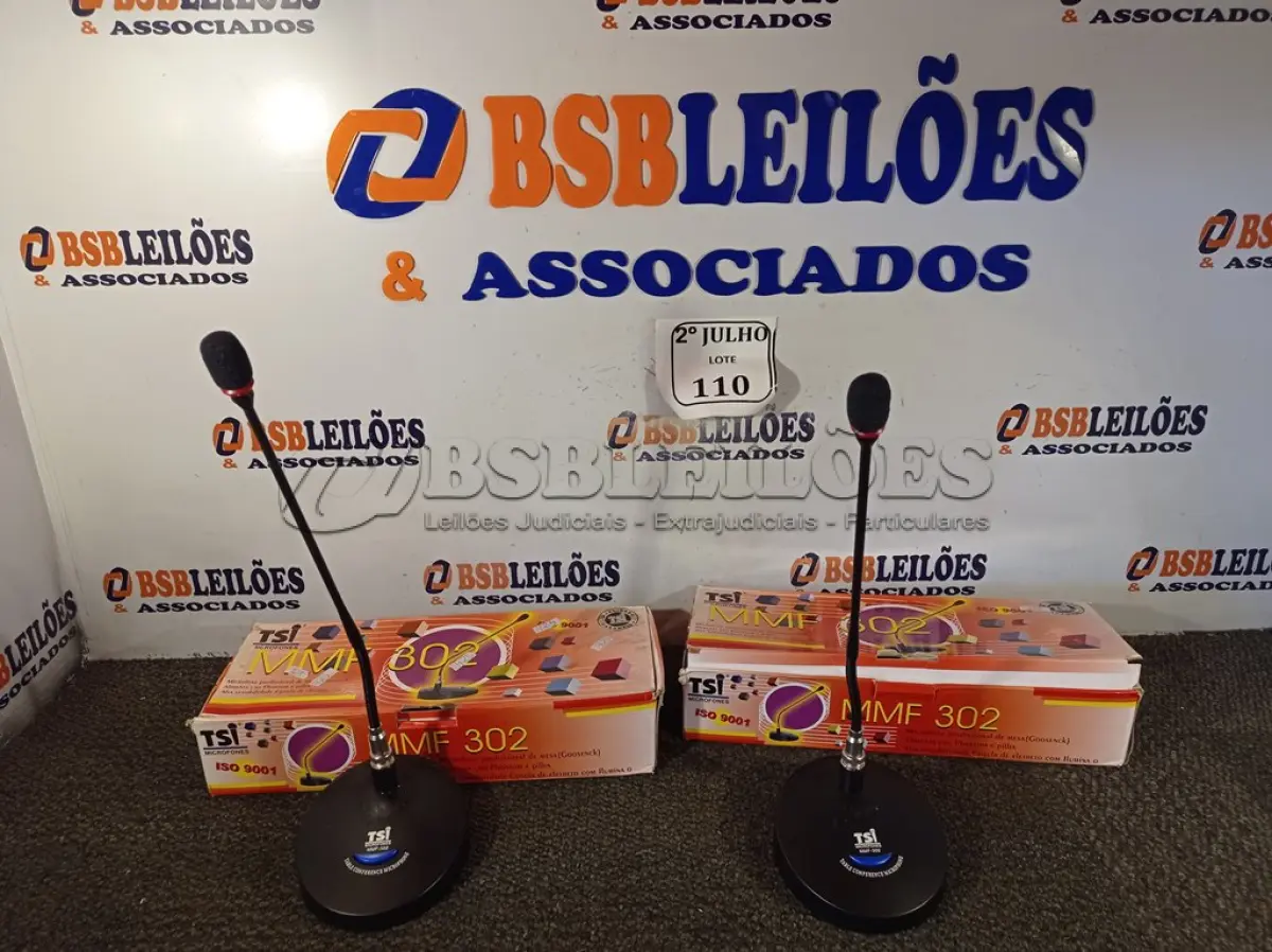 LOTE 110 - 02 MICROFONES DE MESA PROFISSIONAL MMF 302. (NO ESTADO) ATENÇÃO! FAZER A VISITAÇÃO ANTES DE ARREMATAR, NÃO SABEMOS SE FUNCIONA. LEILÃO NÃO TEM GARANTIA E NEM DEVOLUÇÃO, SUJEITO A POSSÍVEIS AVARIAS VISÍVEIS/OCULTAS E/OU AUSÊNCIA DE COMPONENTES.