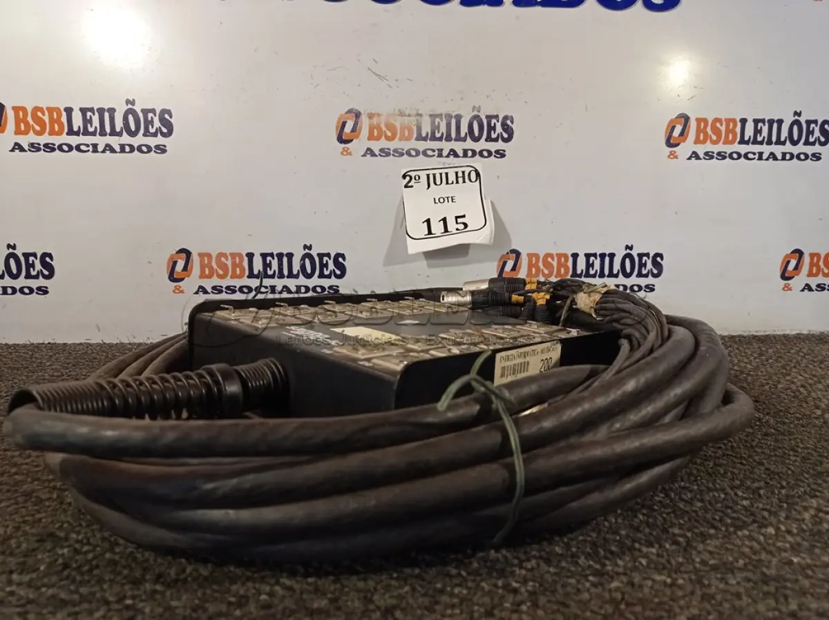 LOTE 115 - 01 MEDUSA 20 CANAIS -30M. (NO ESTADO) ATENÇÃO! FAZER A VISITAÇÃO ANTES DE ARREMATAR, NÃO SABEMOS SE FUNCIONA. LEILÃO NÃO TEM GARANTIA E NEM DEVOLUÇÃO, SUJEITO A POSSÍVEIS AVARIAS VISÍVEIS/OCULTAS E/OU AUSÊNCIA DE COMPONENTES.