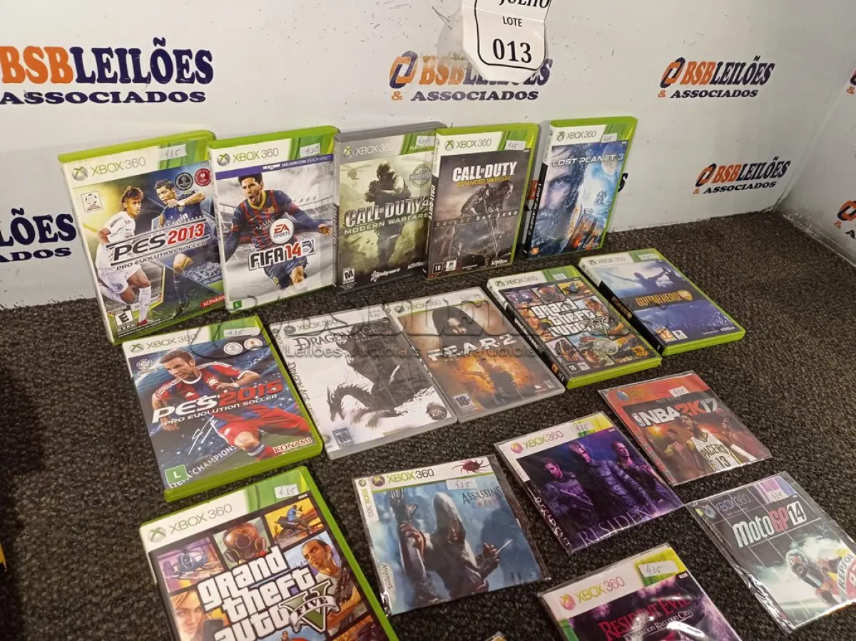 LOTE 013 - 17 JOGOS PARA XBOX 360. (NO ESTADO) ATENÇÃO! FAZER A VISITAÇÃO ANTES DE ARREMATAR, NÃO SABEMOS SE FUNCIONA. LEILÃO NÃO TEM GARANTIA E NEM DEVOLUÇÃO, SUJEITO A POSSÍVEIS AVARIAS VISÍVEIS/OCULTAS E/OU AUSÊNCIA DE COMPONENTES.