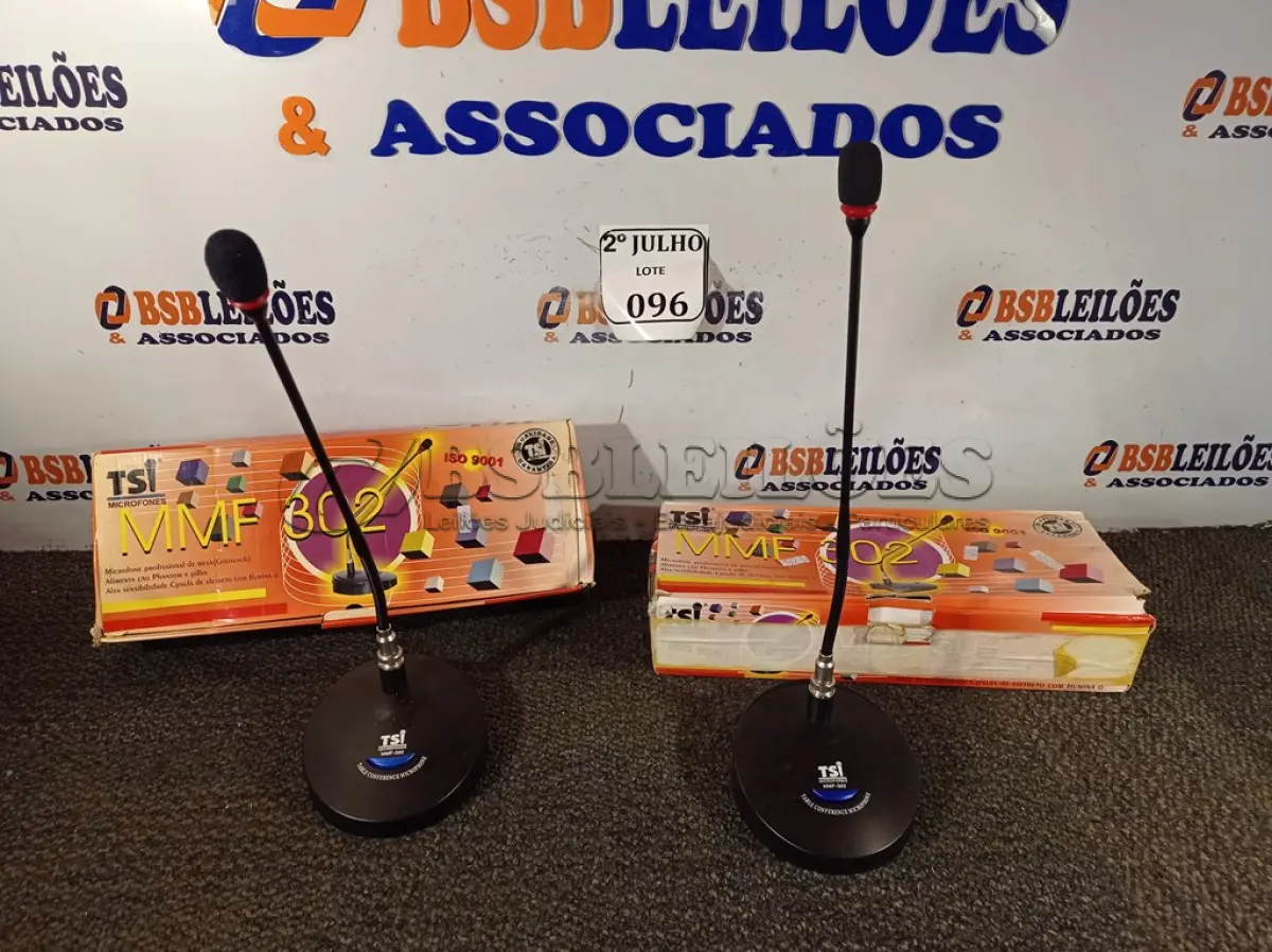 LOTE 096 - 02 MICROFONES DE MESA PROFISSIONAL MMF 302. (NO ESTADO) ATENÇÃO! FAZER A VISITAÇÃO ANTES DE ARREMATAR, NÃO SABEMOS SE FUNCIONA. LEILÃO NÃO TEM GARANTIA E NEM DEVOLUÇÃO, SUJEITO A POSSÍVEIS AVARIAS VISÍVEIS/OCULTAS E/OU AUSÊNCIA DE COMPONENTES.