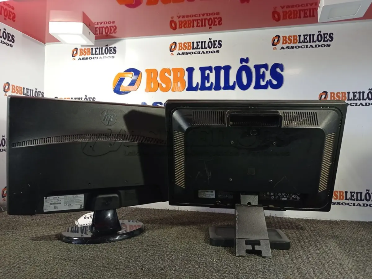 LOTE 089 - 02 MONITORES MARCA HP, SENDO 01 DE 19’’ E 01 DE 20’’.  (NO ESTADO) ATENÇÃO! FAZER A VISITAÇÃO ANTES DE ARREMATAR, NÃO SABEMOS SE FUNCIONA. LEILÃO NÃO TEM GARANTIA E NEM DEVOLUÇÃO, SUJEITO A POSSÍVEIS AVARIAS VISÍVEIS/OCULTAS E/OU AUSÊNCIA DE COMPONENTES.