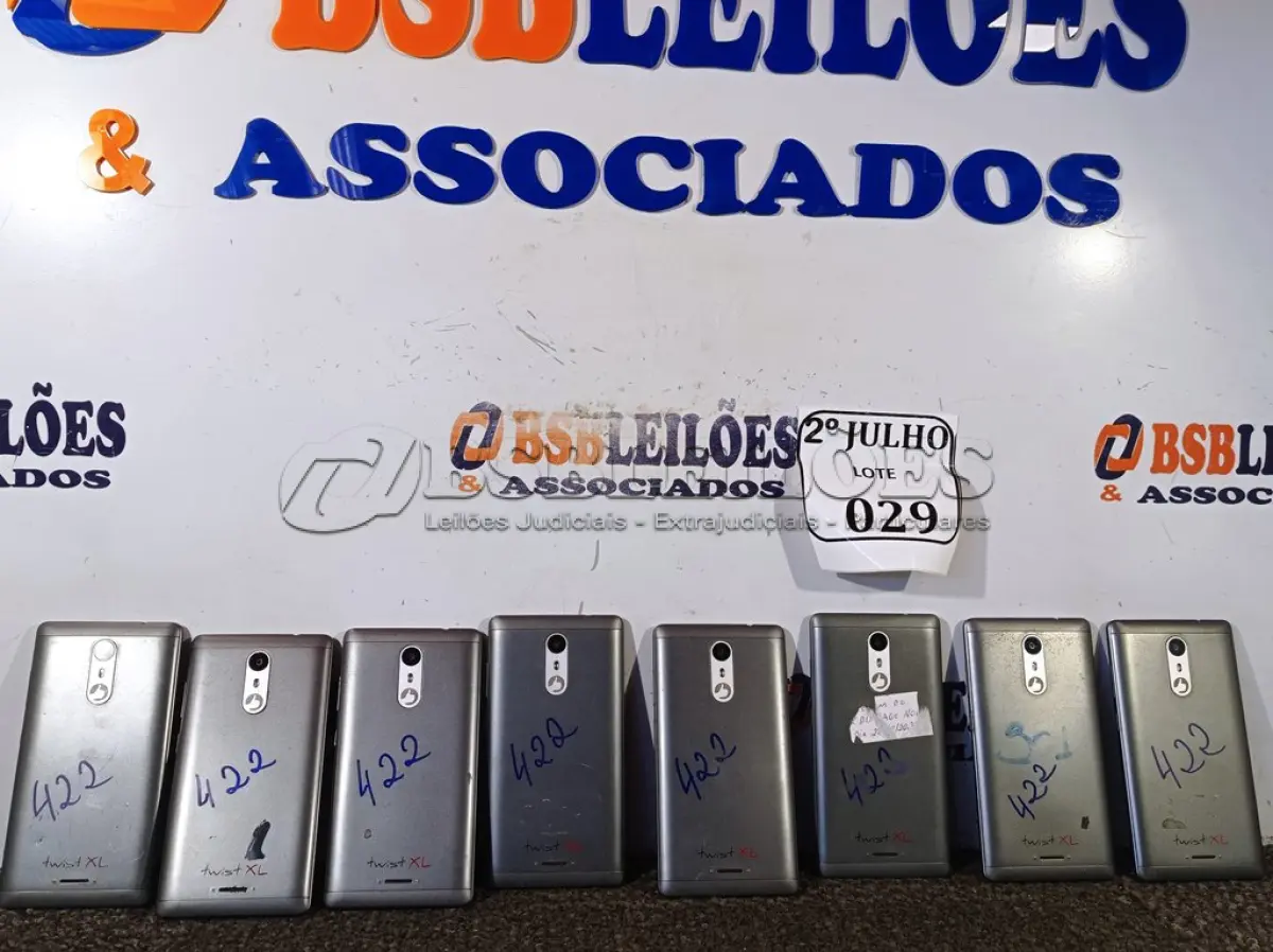 LOTE 029 - 08 APARELHOS CELULARES MARCA POSITIVO. (NO ESTADO) ATENÇÃO! FAZER A VISITAÇÃO ANTES DE ARREMATAR, NÃO SABEMOS SE FUNCIONA. LEILÃO NÃO TEM GARANTIA E NEM DEVOLUÇÃO, SUJEITO A POSSÍVEIS AVARIAS VISÍVEIS/OCULTAS E/OU AUSÊNCIA DE COMPONENTES.