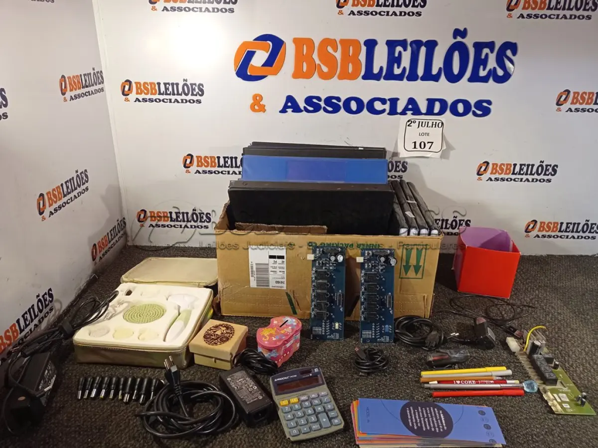 LOTE 107 - 01 LOTE COM ITENS PARA ESCRITÓRIO E 01 MASSAGEADOR. (NO ESTADO) ATENÇÃO! FAZER A VISITAÇÃO ANTES DE ARREMATAR, NÃO SABEMOS SE FUNCIONA. LEILÃO NÃO TEM GARANTIA E NEM DEVOLUÇÃO, SUJEITO A POSSÍVEIS AVARIAS VISÍVEIS/OCULTAS E/OU AUSÊNCIA DE COMPONENTES.