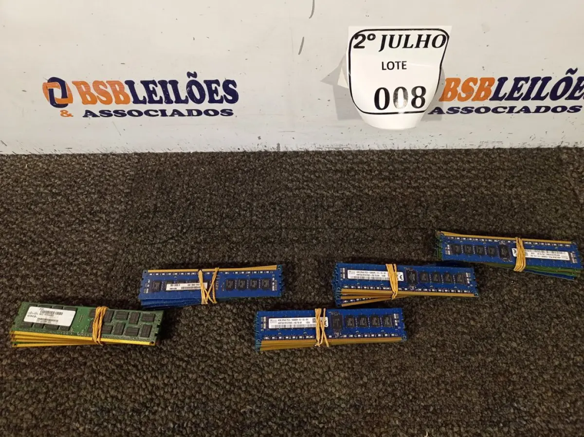 LOTE 008 - 20 PENTES DE MEMÓRIA PARA PC3 DDR3 COM 4GB CADA. (NO ESTADO) ATENÇÃO! FAZER A VISITAÇÃO ANTES DE ARREMATAR, NÃO SABEMOS SE FUNCIONA. LEILÃO NÃO TEM GARANTIA E NEM DEVOLUÇÃO, SUJEITO A POSSÍVEIS AVARIAS VISÍVEIS/OCULTAS E/OU AUSÊNCIA DE COMPONENTES.