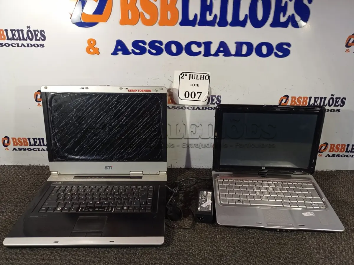 LOTE 007 - 02 NOTEBOOKS, SENDO 01 STI PARA RETIRADA DE PEÇAS E 01 HP COM FONTE SEM O CABO. (NO ESTADO) ATENÇÃO! FAZER A VISITAÇÃO ANTES DE ARREMATAR, NÃO SABEMOS SE FUNCIONA. LEILÃO NÃO TEM GARANTIA E NEM DEVOLUÇÃO, SUJEITO A POSSÍVEIS AVARIAS VISÍVEIS/OCULTAS E/OU AUSÊNCIA DE COMPONENTES.