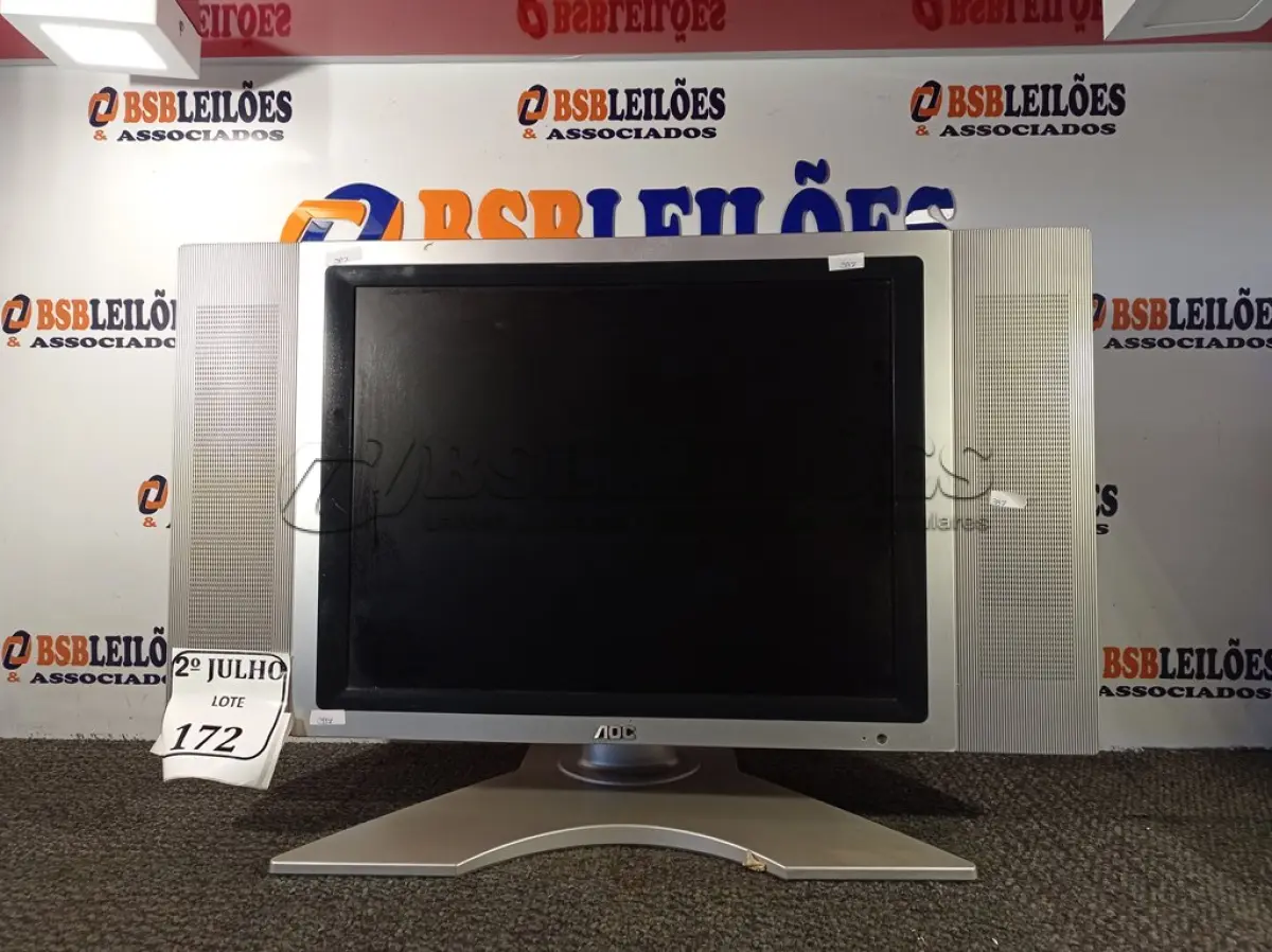 LOTE 172 - 01 MONITOR TV 20” MARCA AOC (NO ESTADO) ATENÇÃO! FAZER A VISITAÇÃO ANTES DE ARREMATAR, NÃO SABEMOS SE FUNCIONA. LEILÃO NÃO TEM GARANTIA E NEM DEVOLUÇÃO, SUJEITO A POSSÍVEIS AVARIAS VISÍVEIS/OCULTAS E/OU AUSÊNCIA DE COMPONENTES.