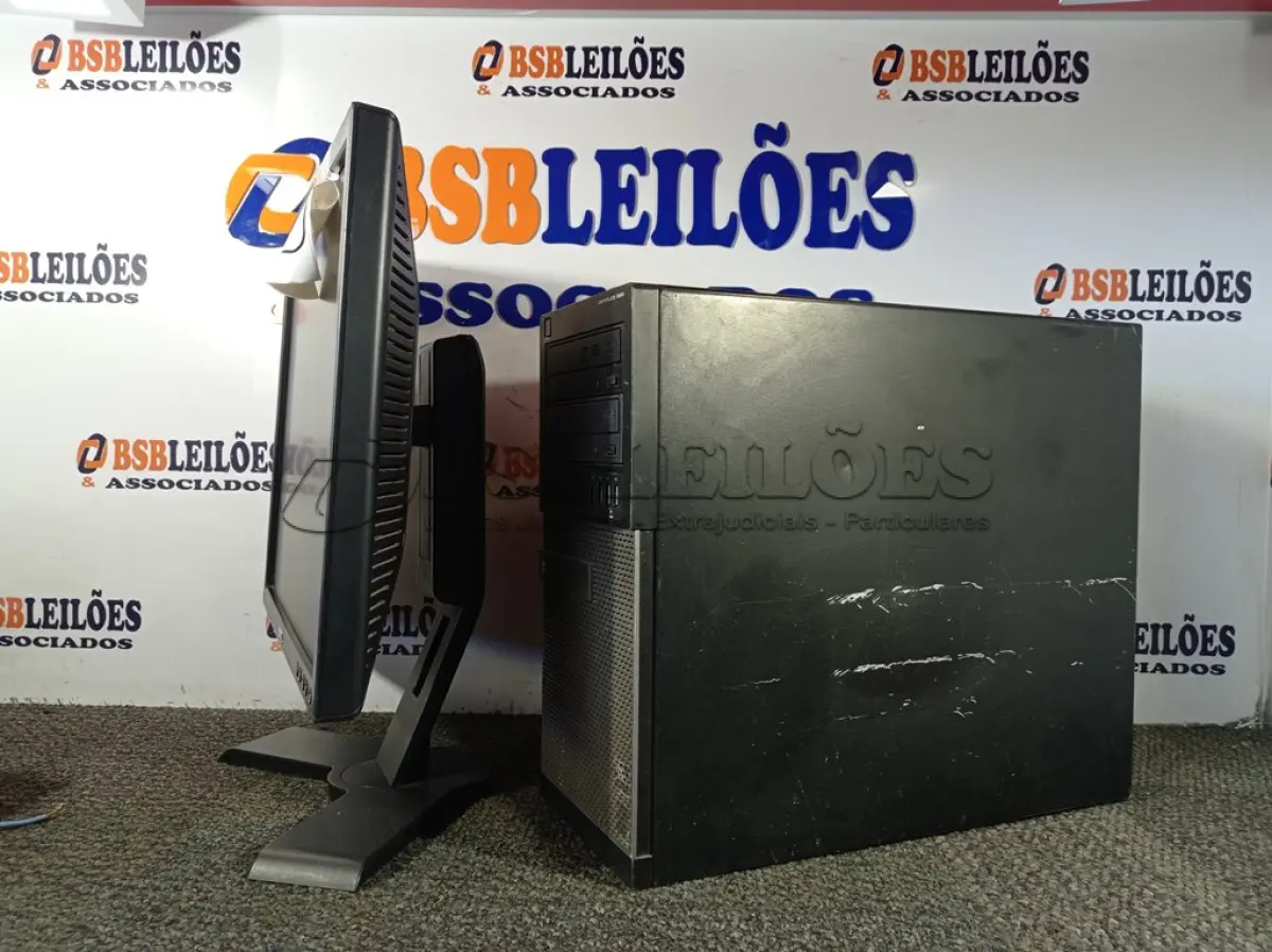LOTE 118 - 01 CPU MARCA DELL DDR3 E 01 MONITOR 19’’ BASE GIRATÓRIA. (NO ESTADO) ATENÇÃO! FAZER A VISITAÇÃO ANTES DE ARREMATAR, NÃO SABEMOS SE FUNCIONA. LEILÃO NÃO TEM GARANTIA E NEM DEVOLUÇÃO, SUJEITO A POSSÍVEIS AVARIAS VISÍVEIS/OCULTAS E/OU AUSÊNCIA DE COMPONENTES.