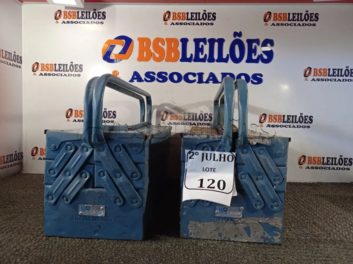 LOTE 120 - 02 CAIXAS PARA FERRAMENTAS. (NO ESTADO) ATENÇÃO! FAZER A VISITAÇÃO ANTES DE ARREMATAR, NÃO SABEMOS SE FUNCIONA. LEILÃO NÃO TEM GARANTIA E NEM DEVOLUÇÃO, SUJEITO A POSSÍVEIS AVARIAS VISÍVEIS/OCULTAS E/OU AUSÊNCIA DE COMPONENTES.