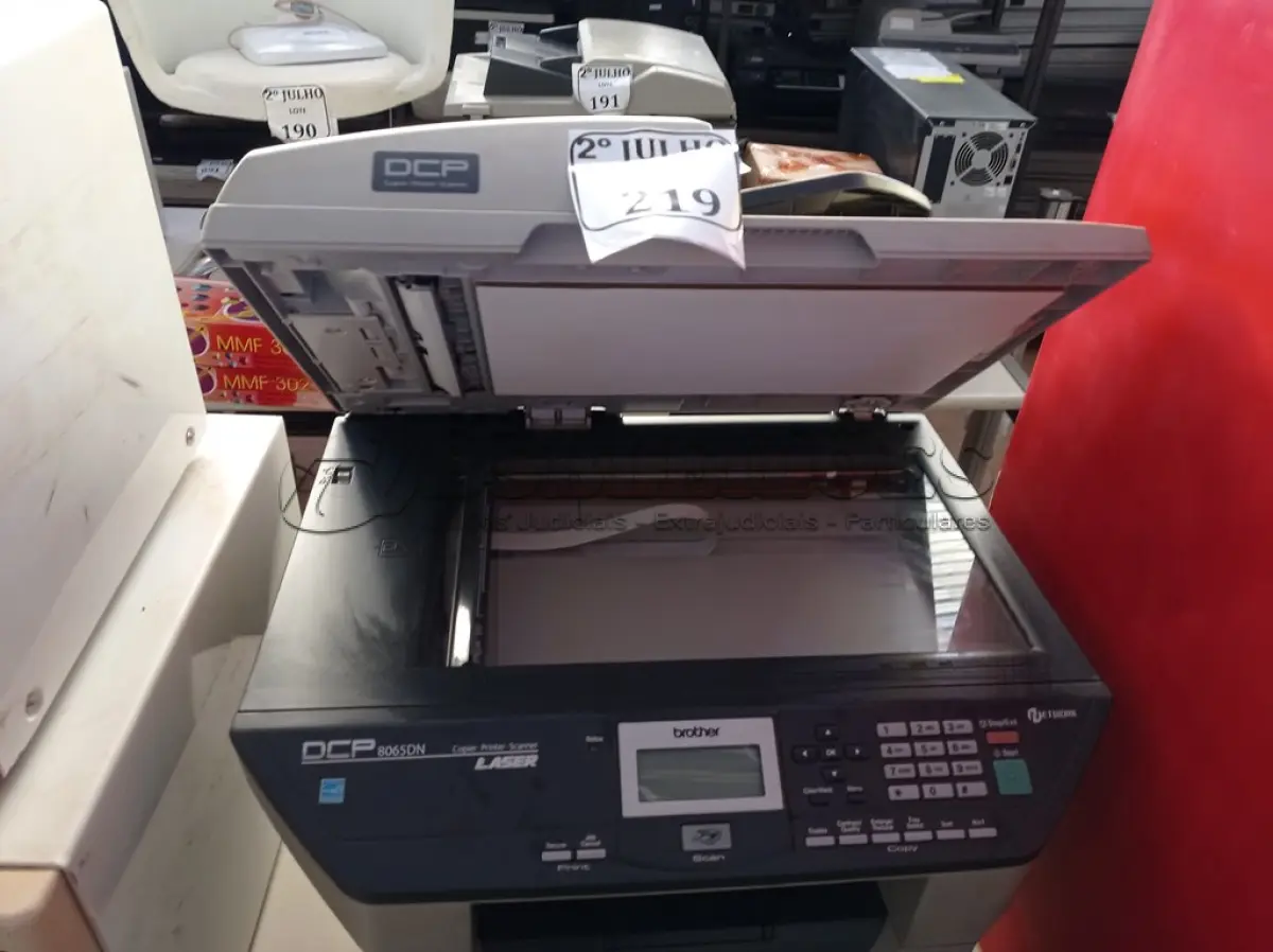 LOTE 219 - 02 IMPRESSORAS MARCAS E MODELOS DIVERSOS (NO ESTADO) ATENÇÃO! FAZER A VISITAÇÃO ANTES DE ARREMATAR, NÃO SABEMOS SE FUNCIONA. LEILÃO NÃO TEM GARANTIA E NEM DEVOLUÇÃO, SUJEITO A POSSÍVEIS AVARIAS VISÍVEIS/OCULTAS E/OU AUSÊNCIA DE COMPONENTES.