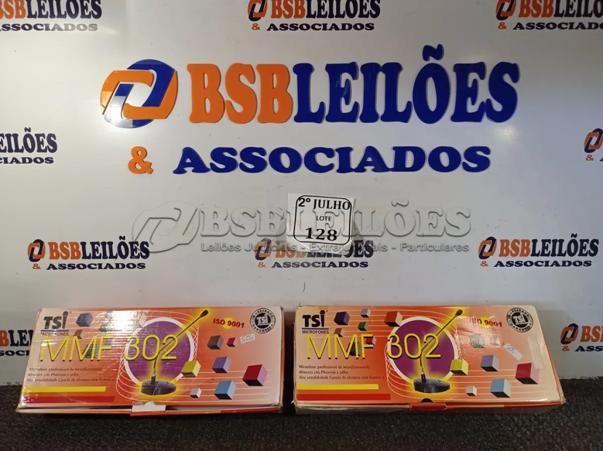 LOTE 128 - 02 MICROFONES DE MESA PROFISSIONAL MMF 302. (NO ESTADO) ATENÇÃO! FAZER A VISITAÇÃO ANTES DE ARREMATAR, NÃO SABEMOS SE FUNCIONA. LEILÃO NÃO TEM GARANTIA E NEM DEVOLUÇÃO, SUJEITO A POSSÍVEIS AVARIAS VISÍVEIS/OCULTAS E/OU AUSÊNCIA DE COMPONENTES.