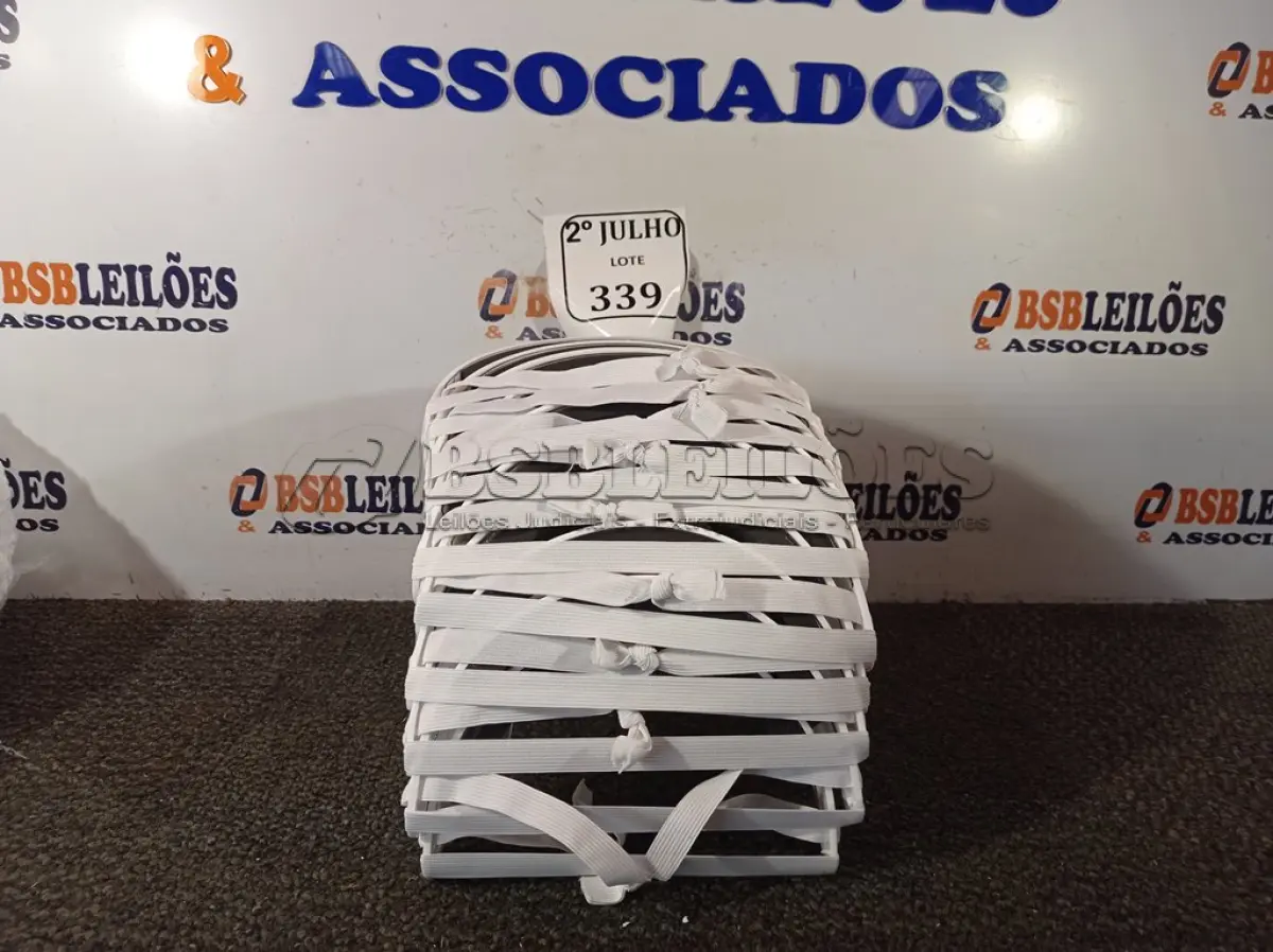 LOTE 339 - 10 MÁSCARAS DE PROTEÇÃO (NO ESTADO) ATENÇÃO! FAZER A VISITAÇÃO ANTES DE ARREMATAR, NÃO SABEMOS SE FUNCIONA. LEILÃO NÃO TEM GARANTIA E NEM DEVOLUÇÃO, SUJEITO A POSSÍVEIS AVARIAS VISÍVEIS/OCULTAS E/OU AUSÊNCIA DE COMPONENTES.