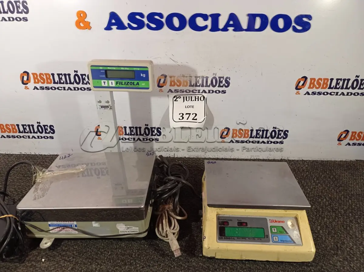 LOTE 372 - 01 BALANÇA PEQUENA FILIZOLA 6KG E 01 BALANÇA PEQUENA URANO (NO ESTADO) ATENÇÃO! FAZER A VISITAÇÃO ANTES DE ARREMATAR, NÃO SABEMOS SE FUNCIONA. LEILÃO NÃO TEM GARANTIA E NEM DEVOLUÇÃO, SUJEITO A POSSÍVEIS AVARIAS VISÍVEIS/OCULTAS E/OU AUSÊNCIA DE COMPONENTES.