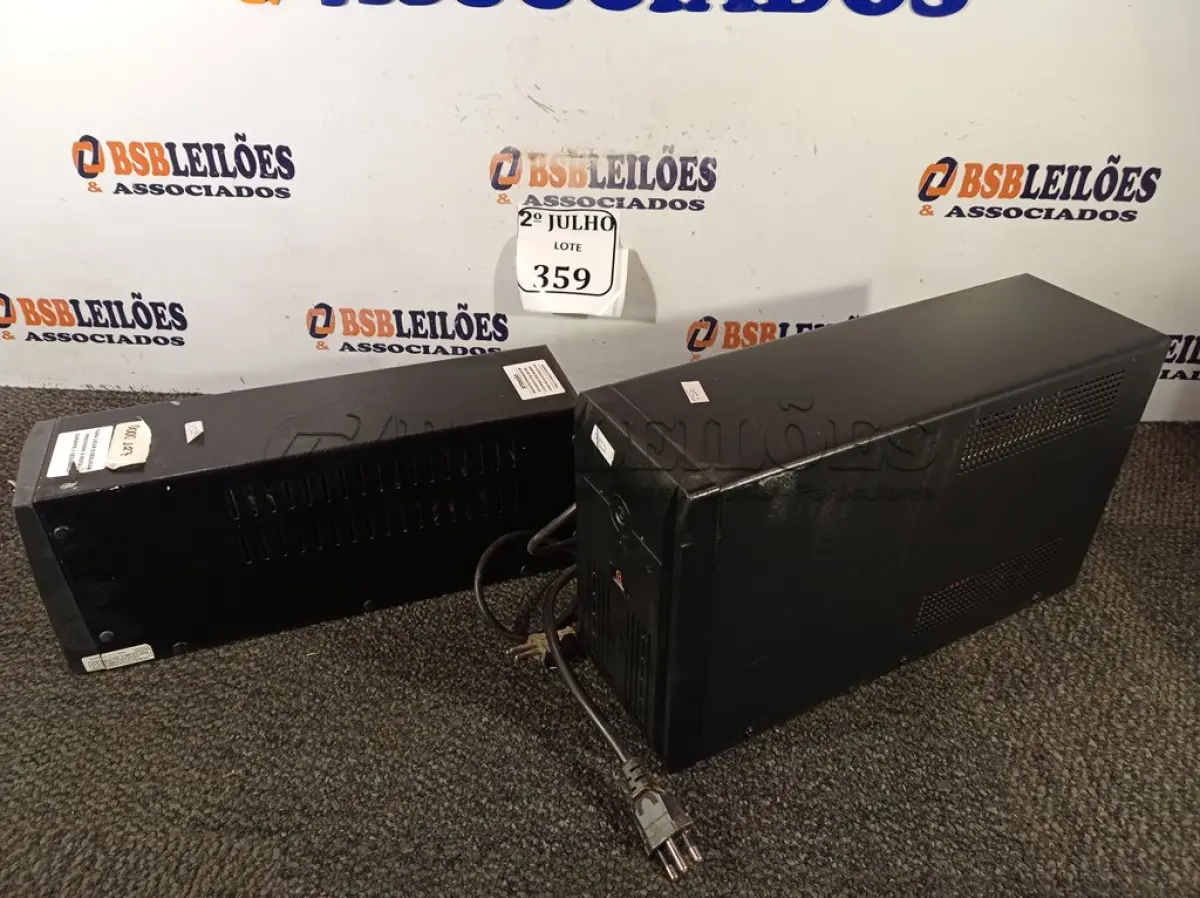 LOTE 359 - 02 NOBREAKS (NO ESTADO) ATENÇÃO! FAZER A VISITAÇÃO ANTES DE ARREMATAR, NÃO SABEMOS SE FUNCIONA. LEILÃO NÃO TEM GARANTIA E NEM DEVOLUÇÃO, SUJEITO A POSSÍVEIS AVARIAS VISÍVEIS/OCULTAS E/OU AUSÊNCIA DE COMPONENTES.