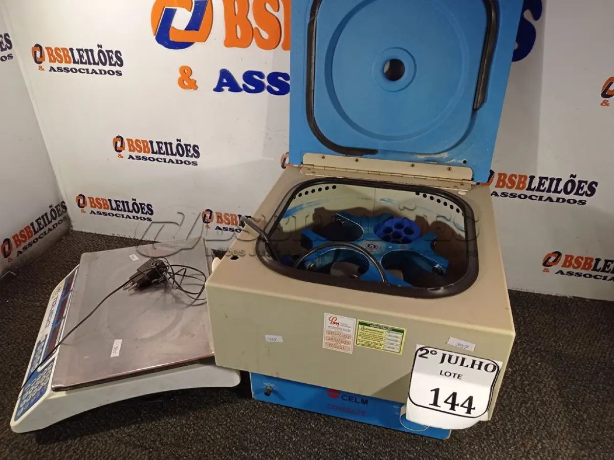 LOTE 144 - 01 CENTRIFUGA E 01 BALANÇA TOLEDO 40KG (NO ESTADO) ATENÇÃO! FAZER A VISITAÇÃO ANTES DE ARREMATAR, NÃO SABEMOS SE FUNCIONA. LEILÃO NÃO TEM GARANTIA E NEM DEVOLUÇÃO, SUJEITO A POSSÍVEIS AVARIAS VISÍVEIS/OCULTAS E/OU AUSÊNCIA DE COMPONENTES.