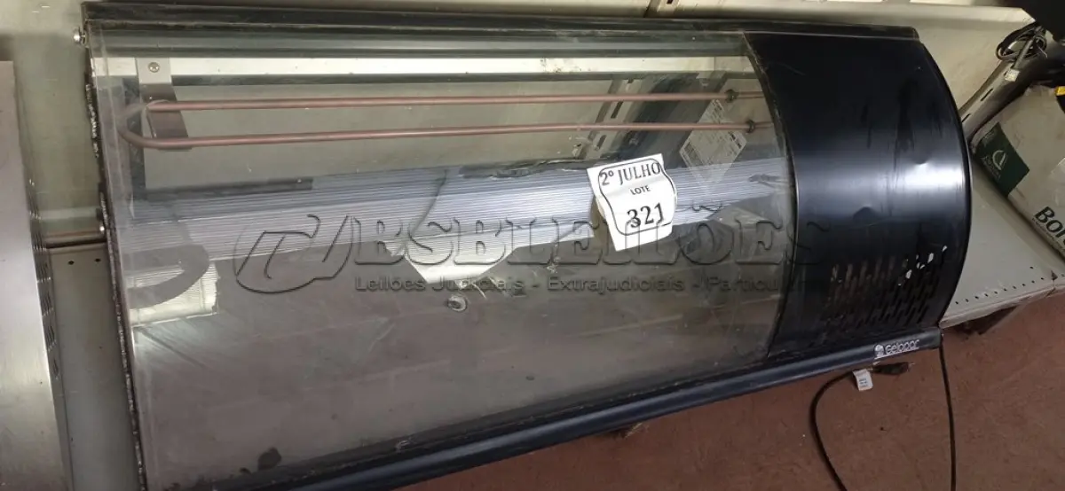 LOTE 321 - 01 ESTUFA FRIA PARA SHUSHI (NO ESTADO) ATENÇÃO! FAZER A VISITAÇÃO ANTES DE ARREMATAR, NÃO SABEMOS SE FUNCIONA. LEILÃO NÃO TEM GARANTIA E NEM DEVOLUÇÃO, SUJEITO A POSSÍVEIS AVARIAS VISÍVEIS/OCULTAS E/OU AUSÊNCIA DE COMPONENTES.