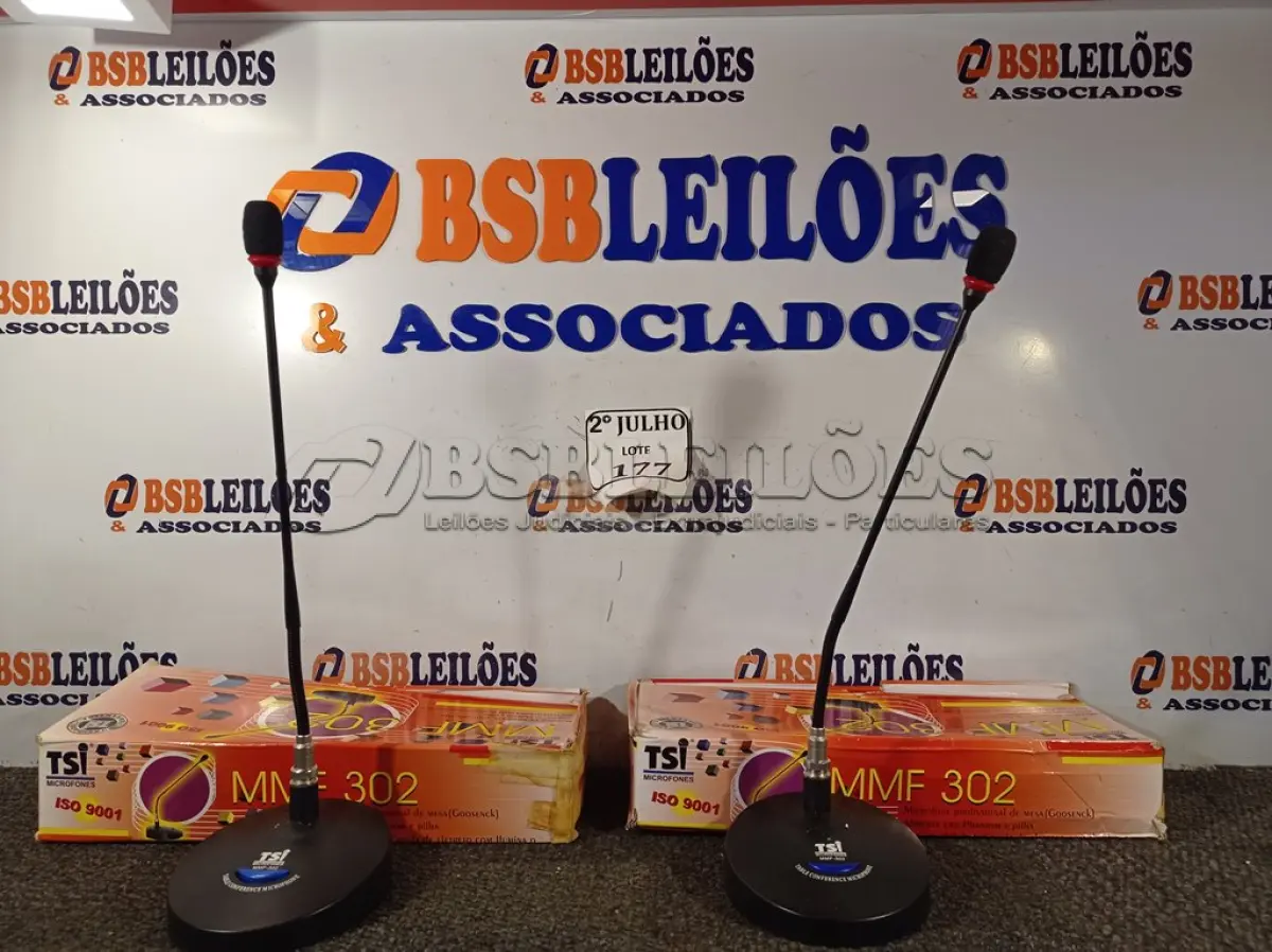LOTE 177 - 02 MICROFONES DE MESA PROFISSIONAL MMF 302. (NO ESTADO) ATENÇÃO! FAZER A VISITAÇÃO ANTES DE ARREMATAR, NÃO SABEMOS SE FUNCIONA. LEILÃO NÃO TEM GARANTIA E NEM DEVOLUÇÃO, SUJEITO A POSSÍVEIS AVARIAS VISÍVEIS/OCULTAS E/OU AUSÊNCIA DE COMPONENTES.