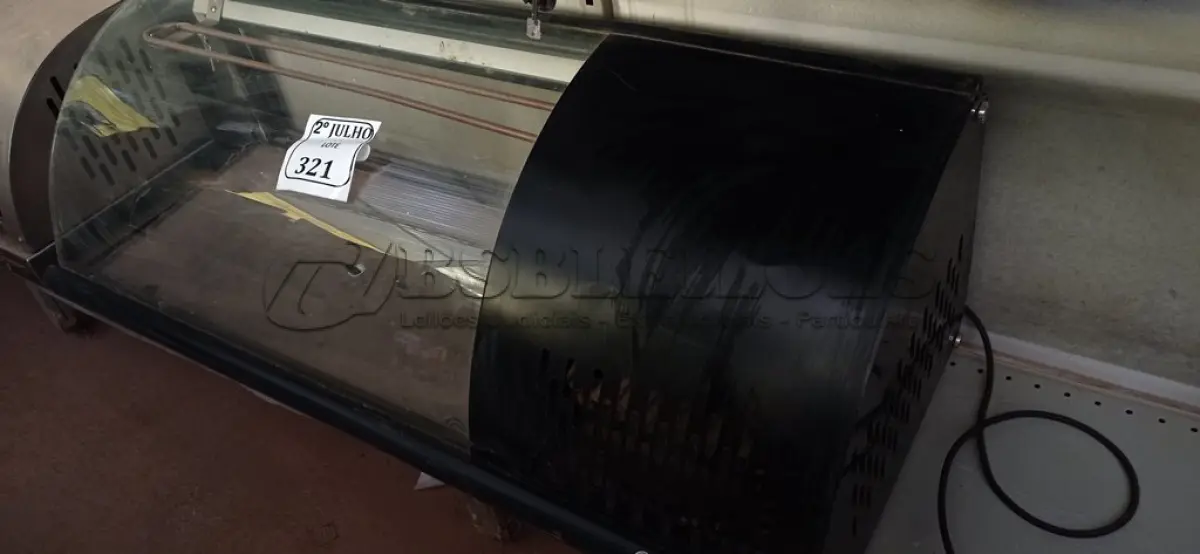 LOTE 321 - 01 ESTUFA FRIA PARA SHUSHI (NO ESTADO) ATENÇÃO! FAZER A VISITAÇÃO ANTES DE ARREMATAR, NÃO SABEMOS SE FUNCIONA. LEILÃO NÃO TEM GARANTIA E NEM DEVOLUÇÃO, SUJEITO A POSSÍVEIS AVARIAS VISÍVEIS/OCULTAS E/OU AUSÊNCIA DE COMPONENTES.