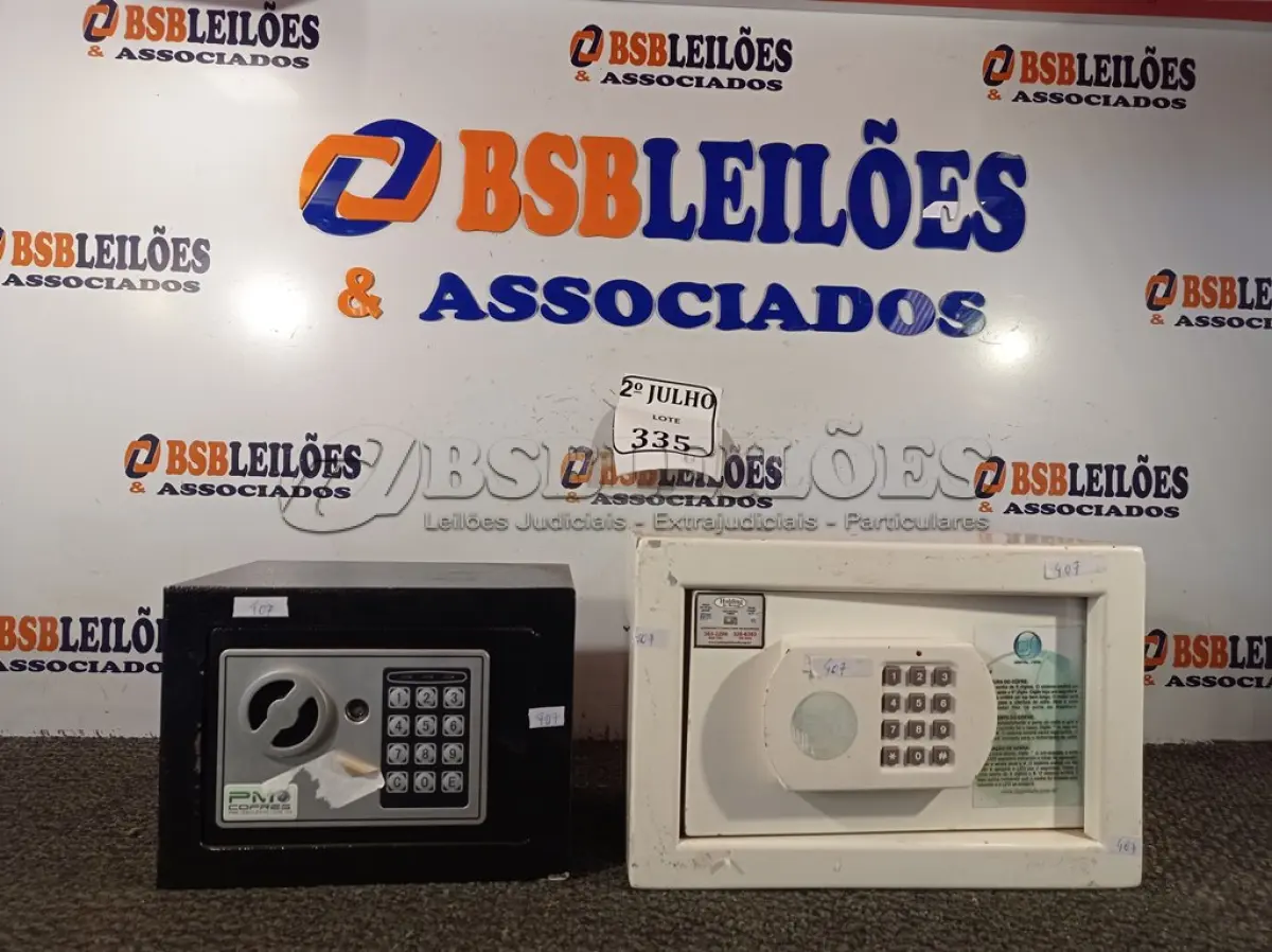 LOTE 335 - 02 COFRES DIGITAIS (NO ESTADO) ATENÇÃO! FAZER A VISITAÇÃO ANTES DE ARREMATAR, NÃO SABEMOS SE FUNCIONA. LEILÃO NÃO TEM GARANTIA E NEM DEVOLUÇÃO, SUJEITO A POSSÍVEIS AVARIAS VISÍVEIS/OCULTAS E/OU AUSÊNCIA DE COMPONENTES.