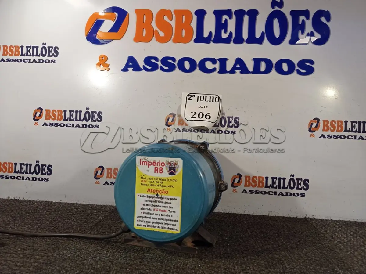 LOTE 206 - 01 BOMBA D’ÁGUA (NO ESTADO) ATENÇÃO! FAZER A VISITAÇÃO ANTES DE ARREMATAR, NÃO SABEMOS SE FUNCIONA. LEILÃO NÃO TEM GARANTIA E NEM DEVOLUÇÃO, SUJEITO A POSSÍVEIS AVARIAS VISÍVEIS/OCULTAS E/OU AUSÊNCIA DE COMPONENTES.