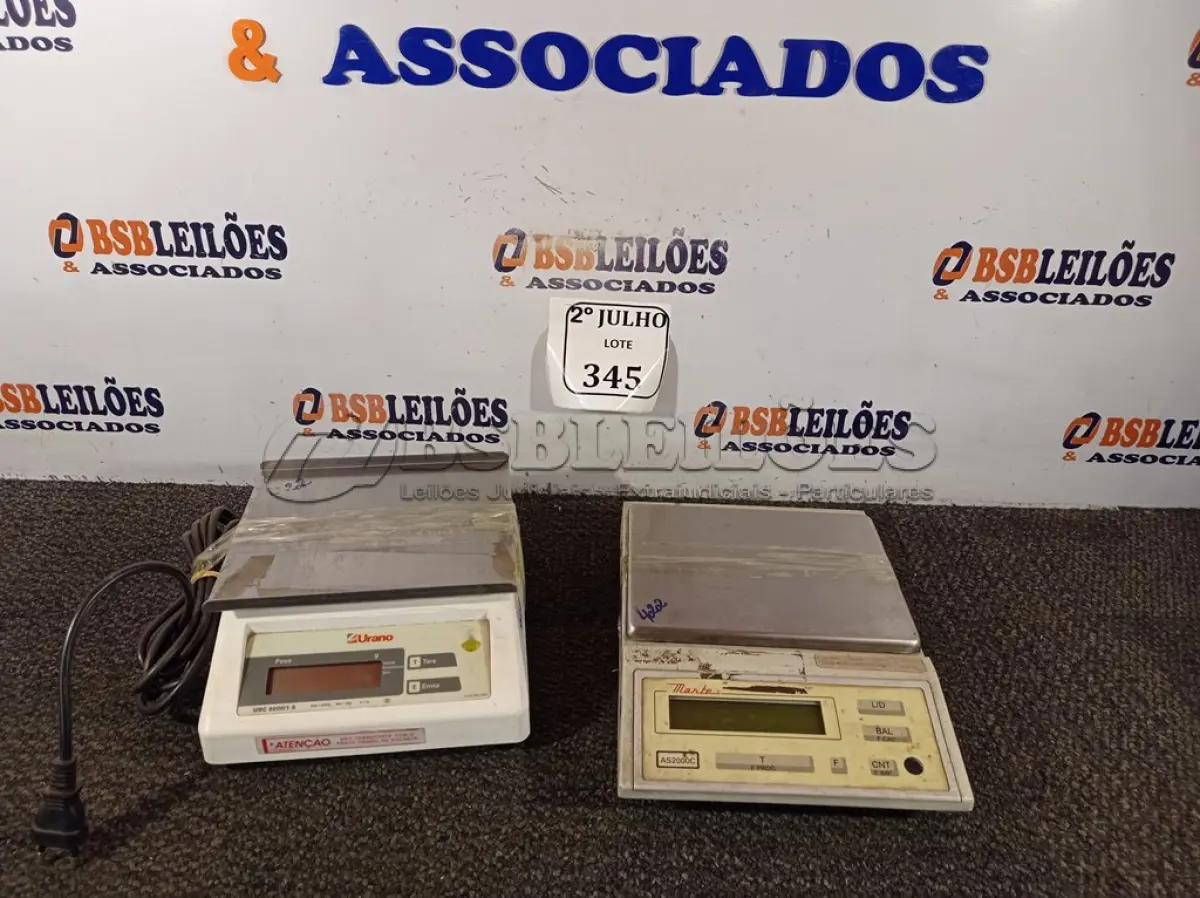 LOTE 345 - 02 BALANÇAS DIGITAIS (NO ESTADO) ATENÇÃO! FAZER A VISITAÇÃO ANTES DE ARREMATAR, NÃO SABEMOS SE FUNCIONA. LEILÃO NÃO TEM GARANTIA E NEM DEVOLUÇÃO, SUJEITO A POSSÍVEIS AVARIAS VISÍVEIS/OCULTAS E/OU AUSÊNCIA DE COMPONENTES.