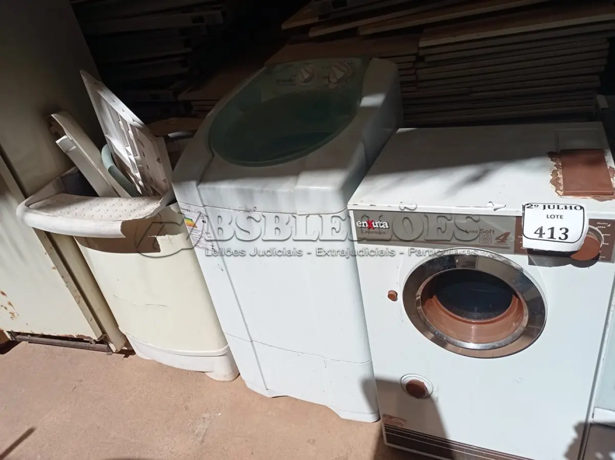 LOTE 413 - 02 TANQUINHOS ,01 LAVADORA DE ROUPAS E 01 FOGÃO 06 BOCAS MARCA DAKO COM AVARIAS (NO ESTADO) ATENÇÃO! FAZER A VISITAÇÃO ANTES DE ARREMATAR, NÃO SABEMOS SE FUNCIONA. LEILÃO NÃO TEM GARANTIA E NEM DEVOLUÇÃO, SUJEITO A POSSÍVEIS AVARIAS VISÍVEIS/OCULTAS E/OU AUSÊNCIA DE COMPONENTES.