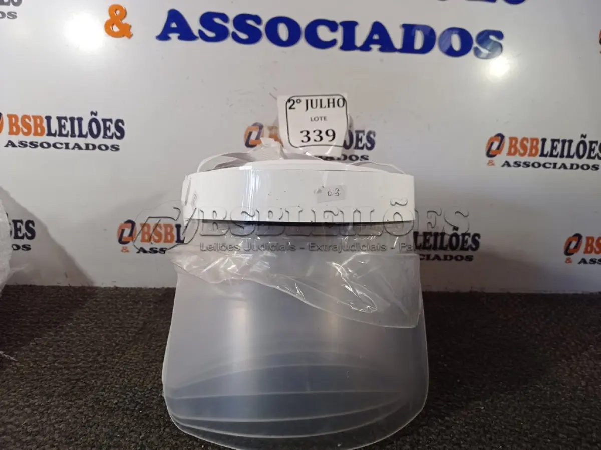LOTE 339 - 10 MÁSCARAS DE PROTEÇÃO (NO ESTADO) ATENÇÃO! FAZER A VISITAÇÃO ANTES DE ARREMATAR, NÃO SABEMOS SE FUNCIONA. LEILÃO NÃO TEM GARANTIA E NEM DEVOLUÇÃO, SUJEITO A POSSÍVEIS AVARIAS VISÍVEIS/OCULTAS E/OU AUSÊNCIA DE COMPONENTES.